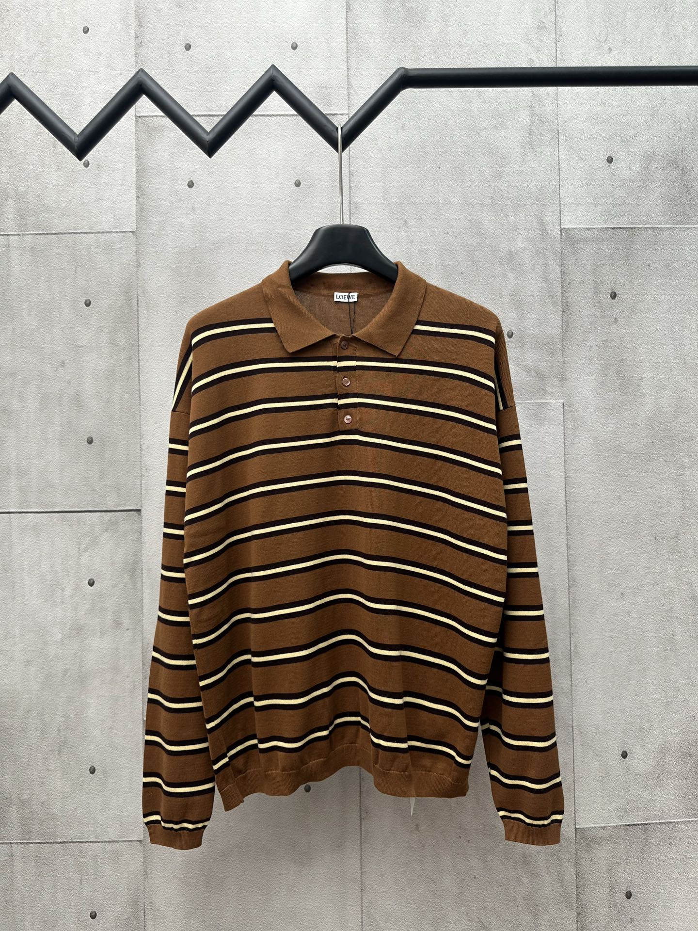 🅿️220 Loewe Polo de punto con bordado a rayas, nueva colección 25SS. Tallas: S M L