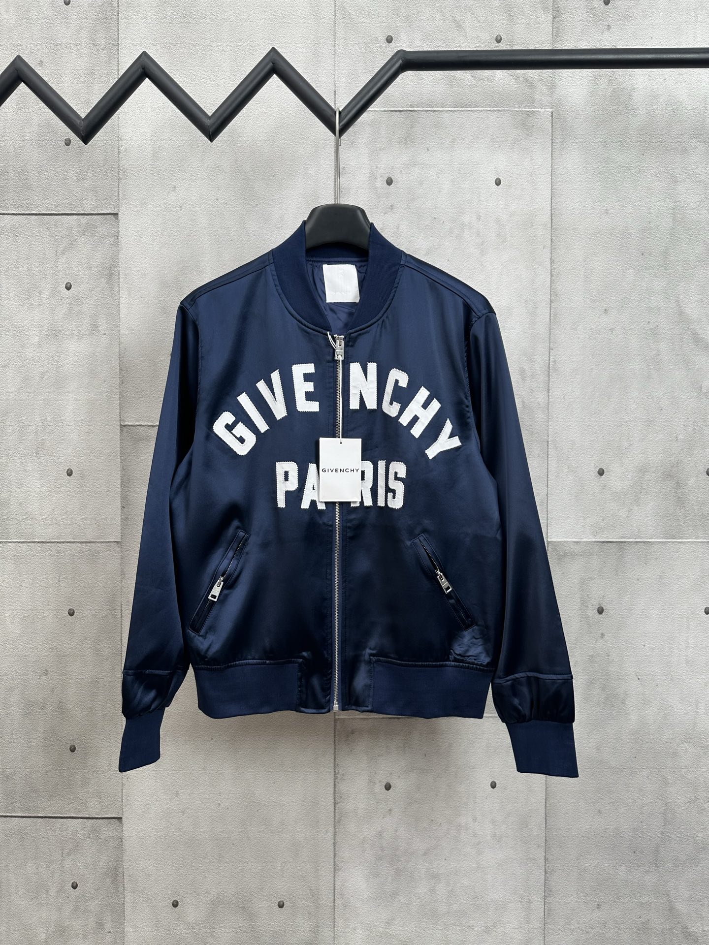 Givench*/Givenchy 25FW nueva chaqueta con cremallera de otoño e invierno Chaqueta de satén y algodón Cuello de chaqueta…