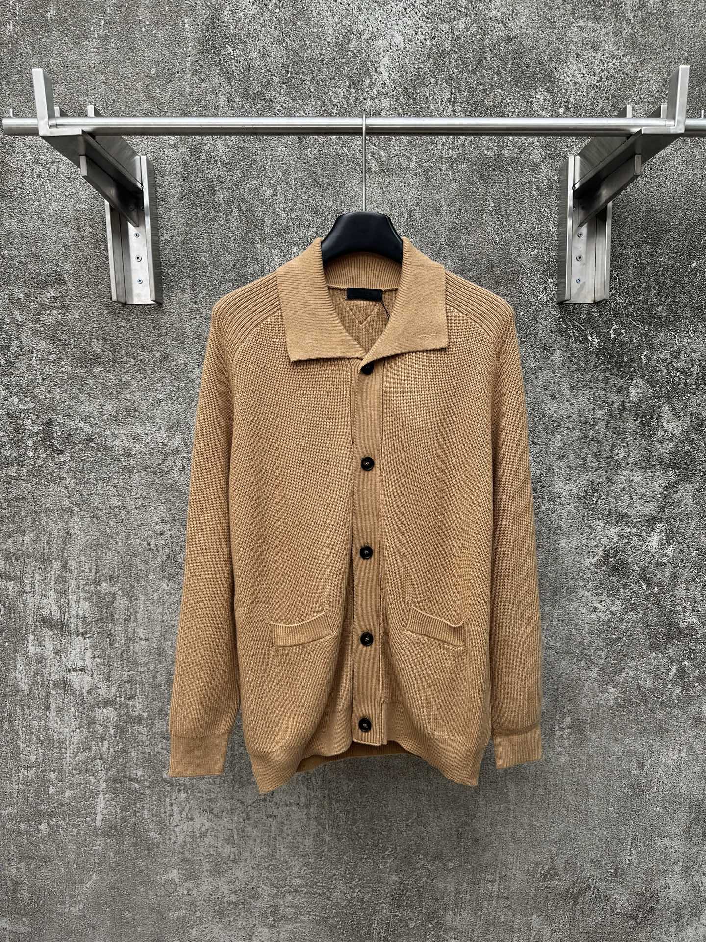 Chaqueta de punto con cuello POLO caqui PRADA 25ss Talla: S M L