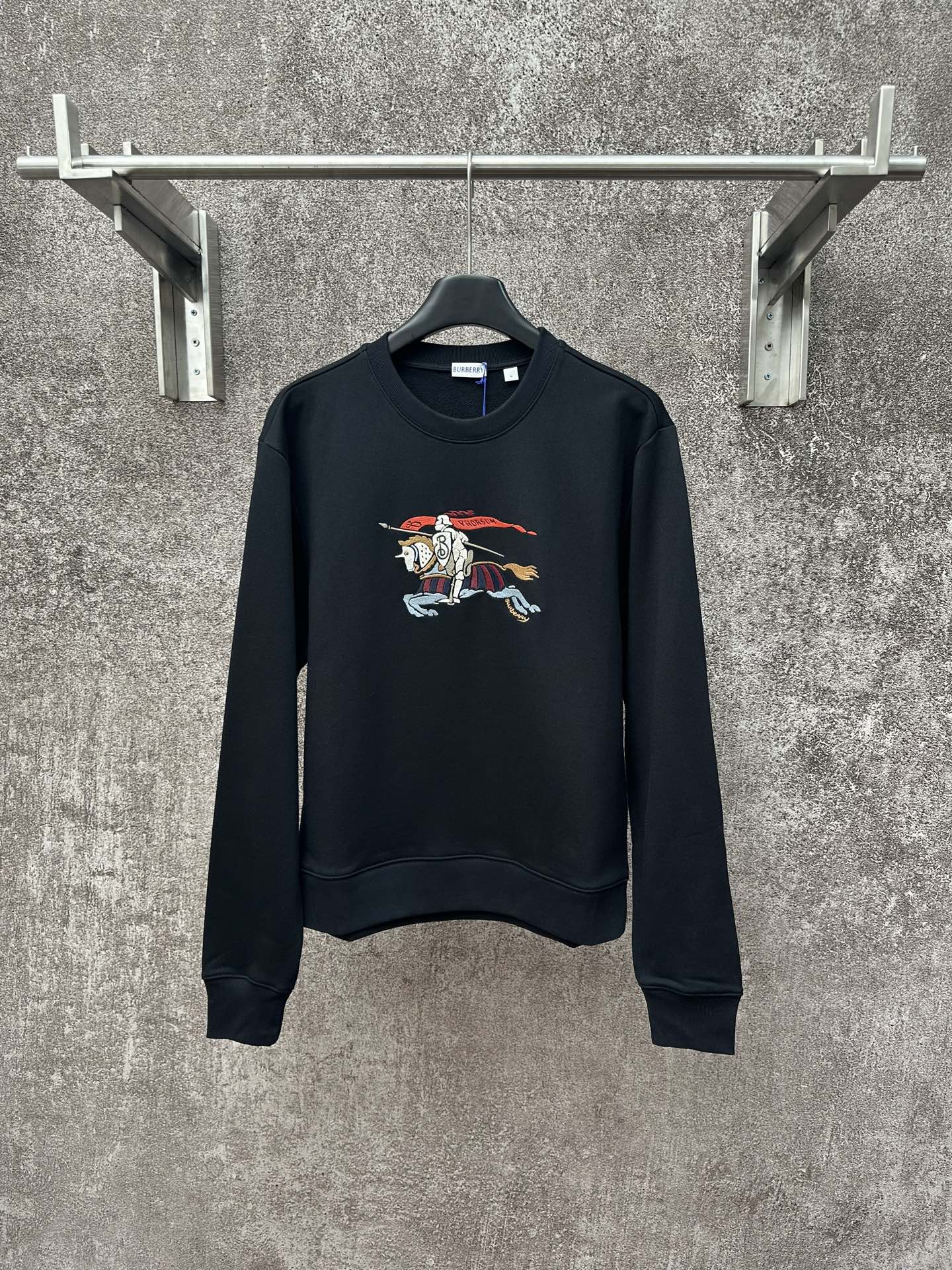 Nueva sudadera con cuello redondo para hombre de otoño e invierno de BURBERRY, top de manga larga con bordado de caball…