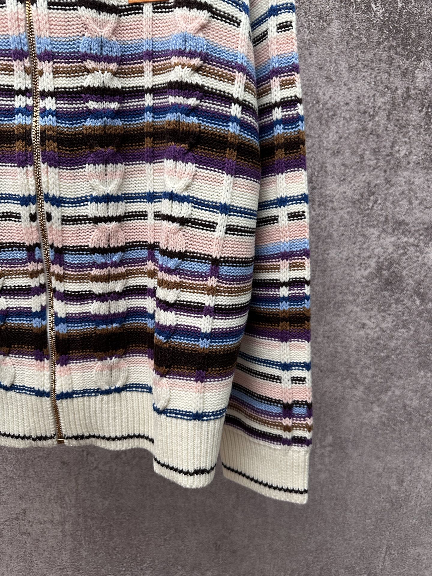 루이비통 남성 가디건 137758 Louis Vuitton Cardigan 썸네일 이미지