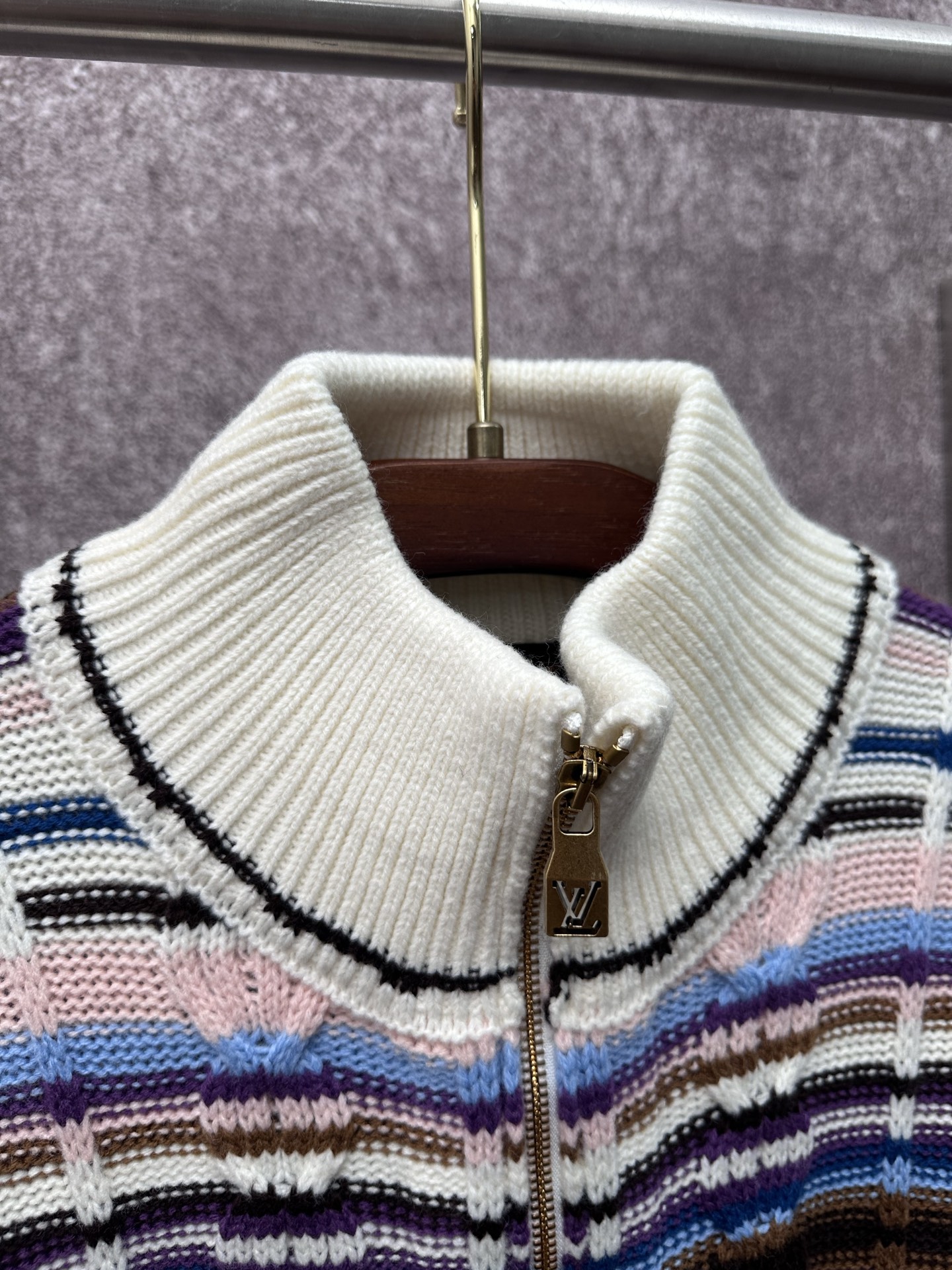 루이비통 남성 가디건 137758 Louis Vuitton Cardigan 썸네일 이미지