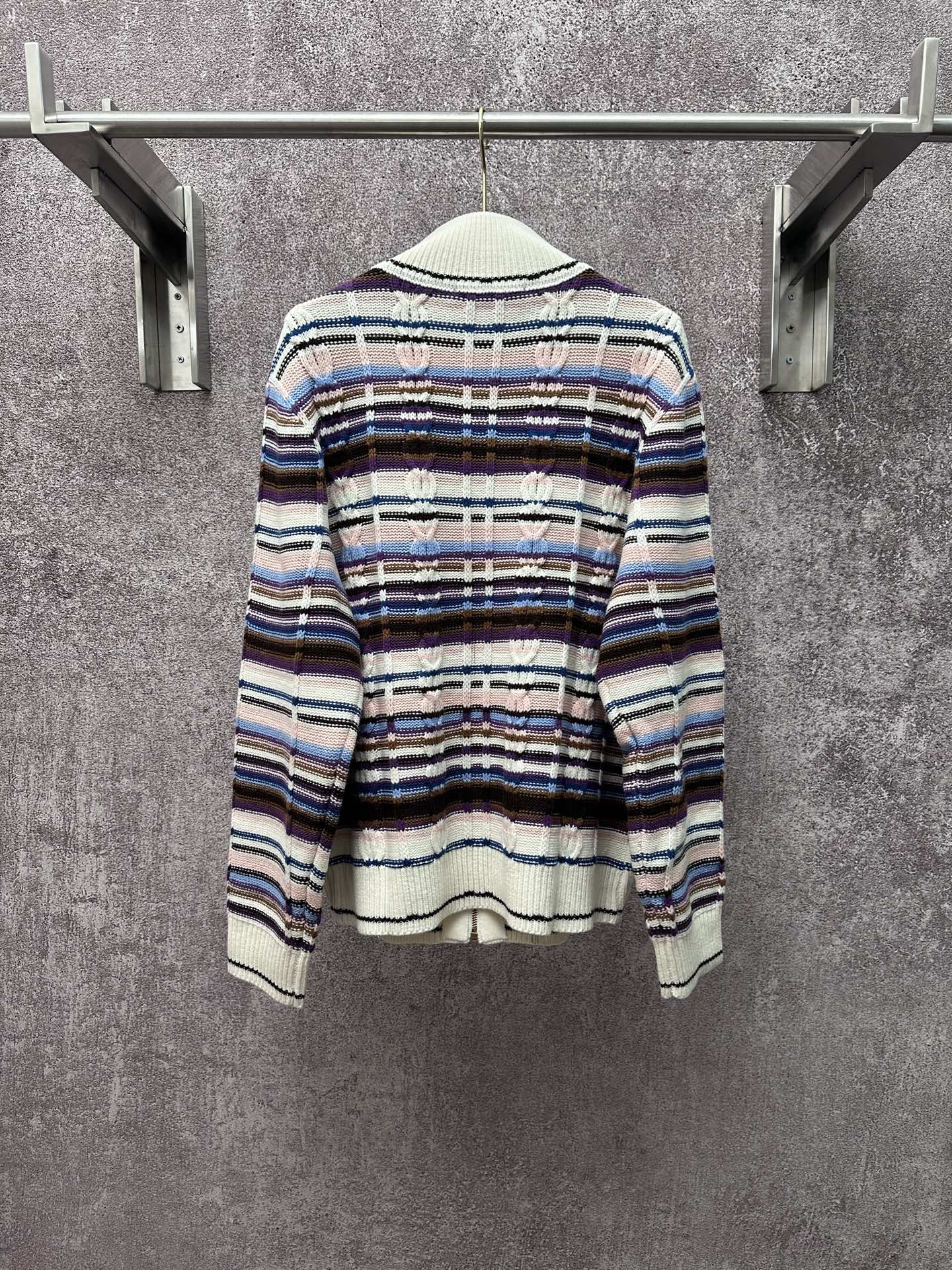 루이비통 남성 가디건 137758 Louis Vuitton Cardigan 썸네일 이미지