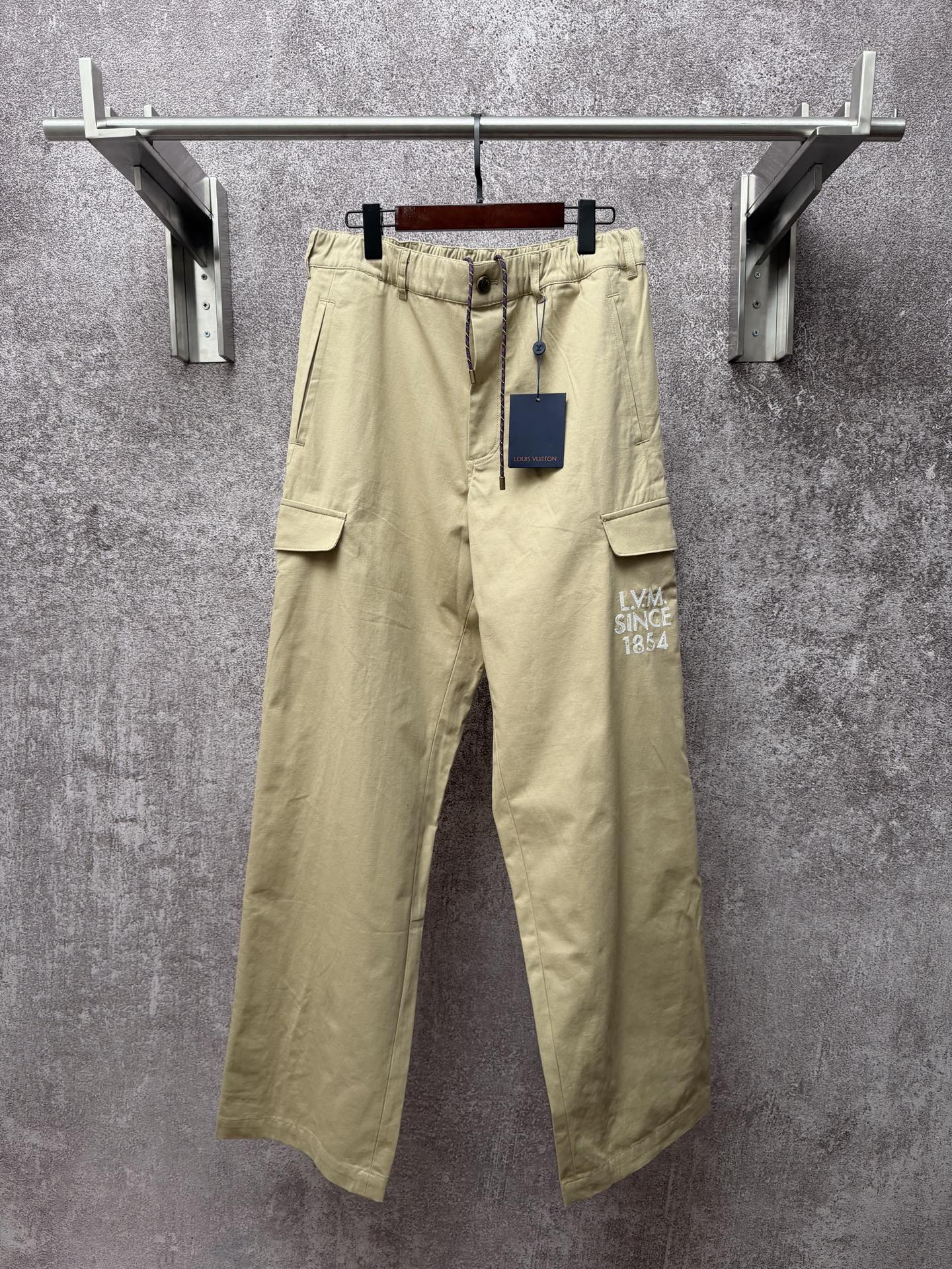 P250 LOUIS VUITTON 26ss nuevo algodón de primavera y verano bordado 1854 talla de mono: S M L XL