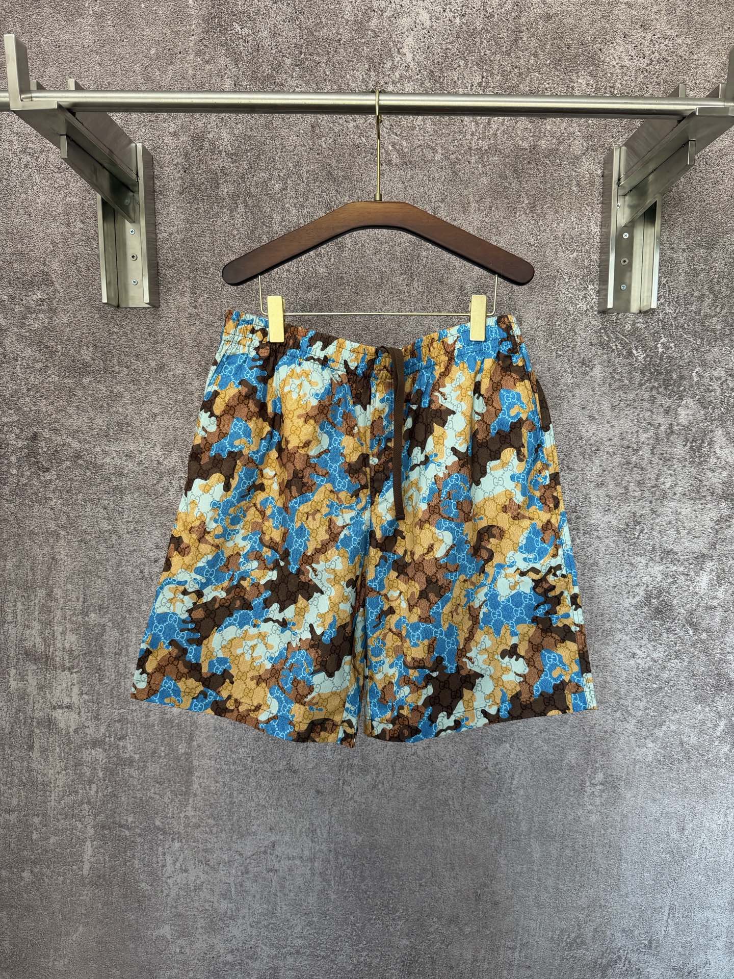 @p180 GUCCI ss26 verano dopamina, pantalones cortos de conjunto casual hawaiano de camuflaje, tallas: S M L XL