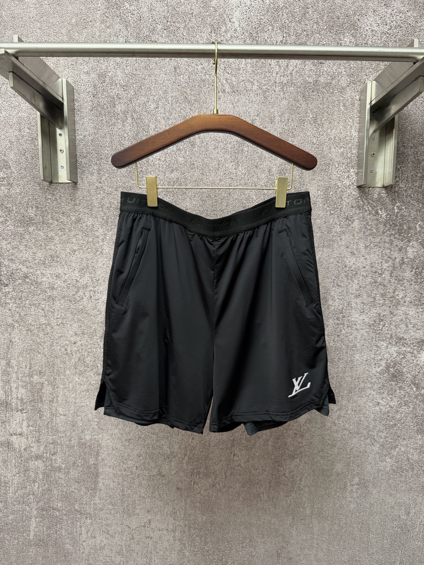 P200 LOUIS VUITTON Louis 26ss pantalones cortos deportivos con bolsillo lateral y cintura elástica de doble capa de ver…