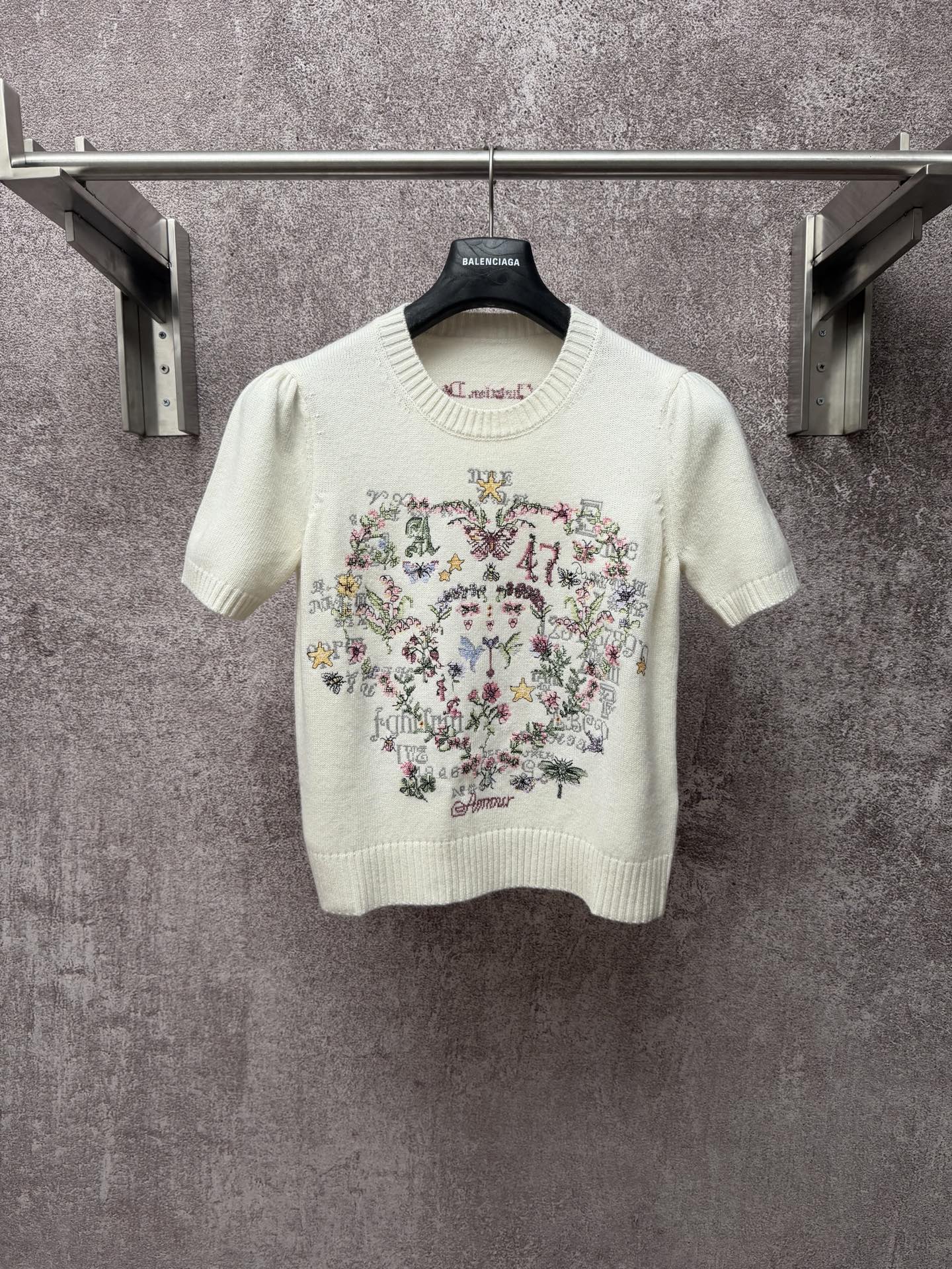 @p210 Suéter de manga corta con bordado floral DIOR Lucky Star Heavy Industry Talla: S M L
