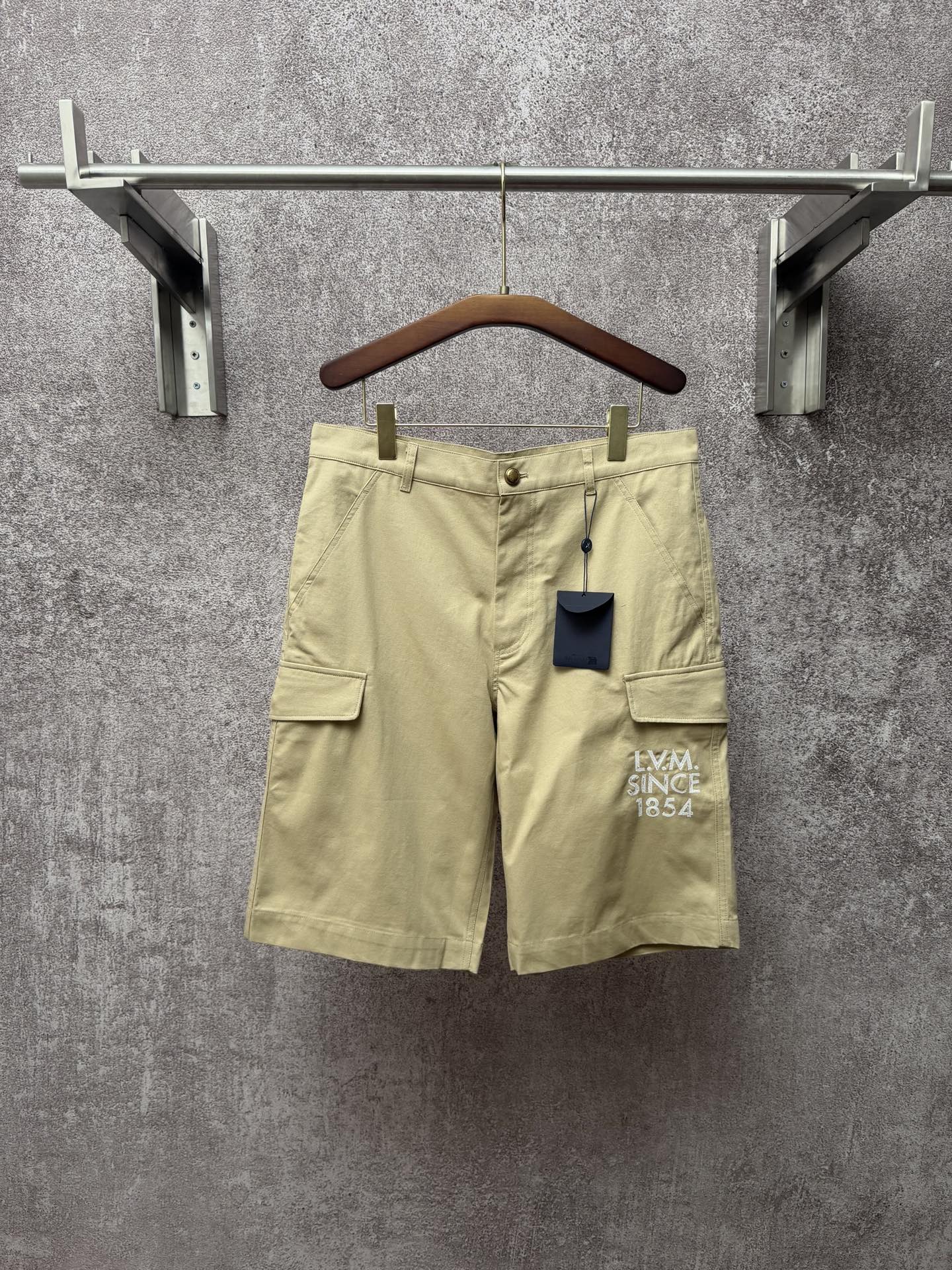 P200 1v / Louis 26SS Primavera y verano Nuevos pantalones cortos tipo cargo informales de algodón Tamaño: S M LXL