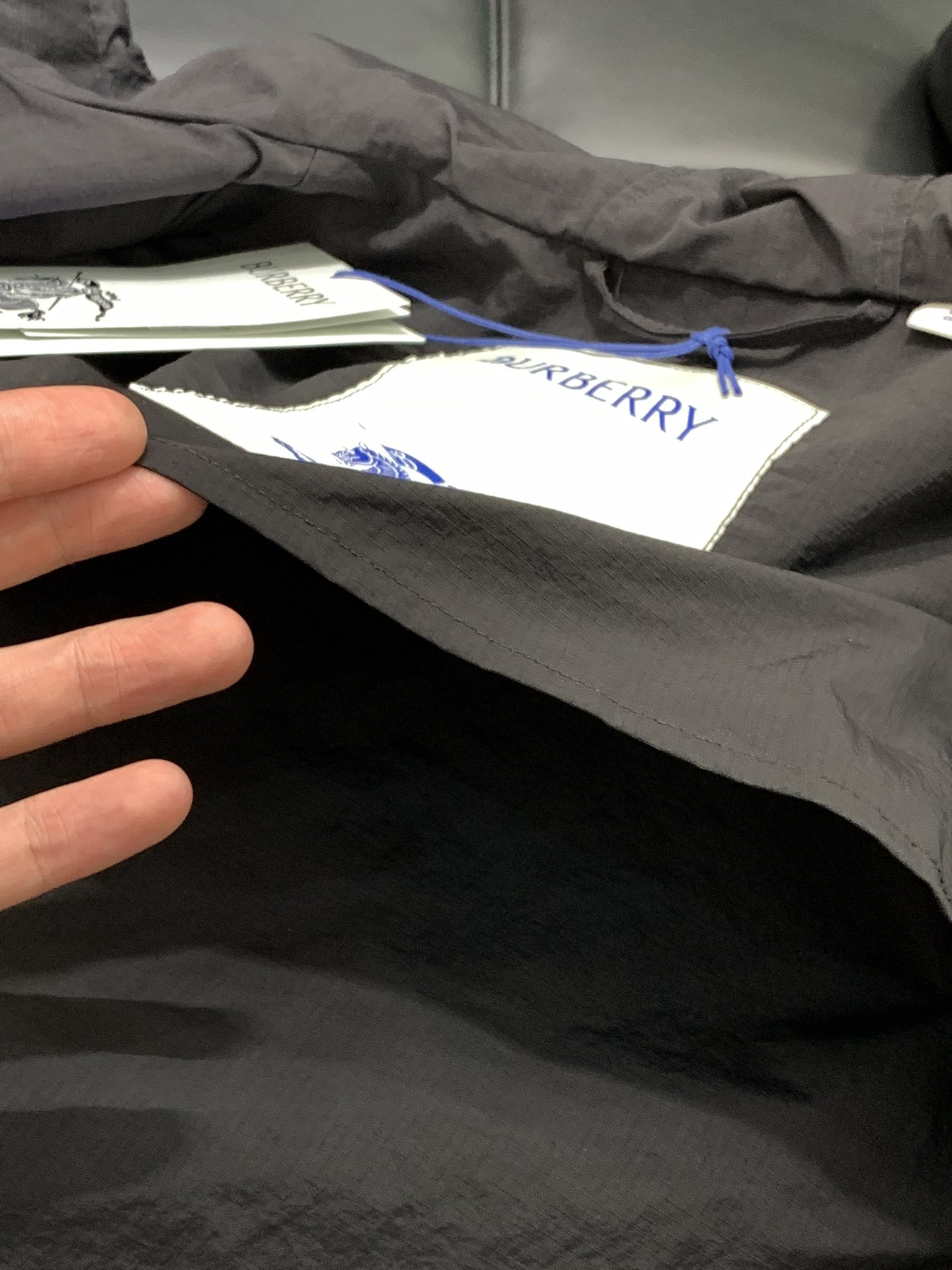 NO:117953,We have always had a strong supply of goods and the configuration is quite complete!  Whatever the cabinet is like, there is no difference in the coded item number and ingredients, the price, alexander wang19860909我们一直有很强的货源,配置都相当完善！柜柜什么样就是什么样,编码货号成份都没任何差别,售价,,alexander wang,Men's clothing