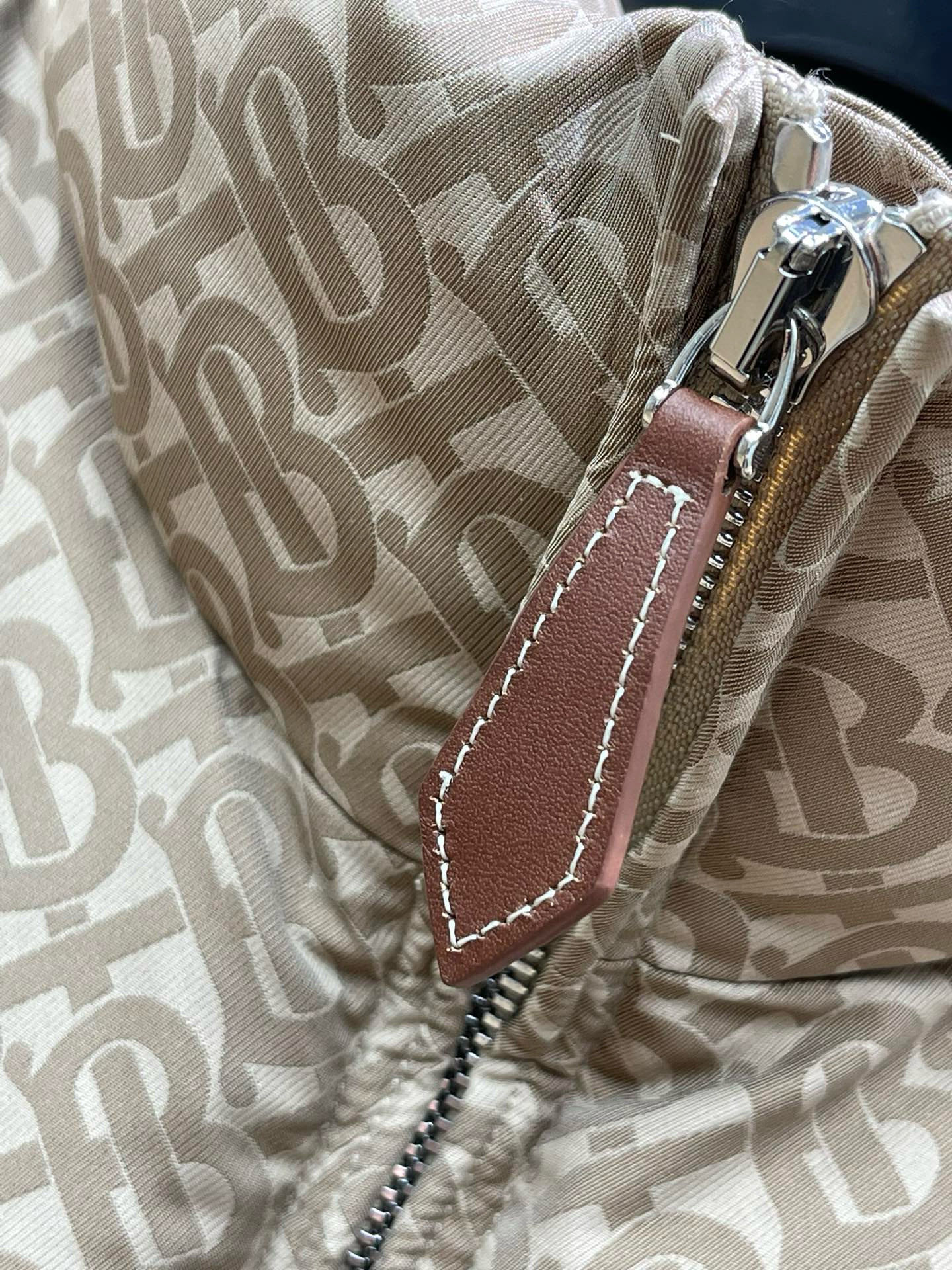特价，XL/6，90白鹅绒真材实料🙋不退不换