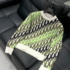 ,Dior 迪奥, 冬季新品,专柜同步有售,简约时尚休闲圆领长袖针织毛衣,原版进口面料,舒适透气,顶级针织工艺字母图案l ,Dior 迪奥, 冬季新品,专柜同步有售,简约时尚休闲圆领长袖针织毛衣,原版进口面料,舒适透气,顶级针织工艺字母图案l