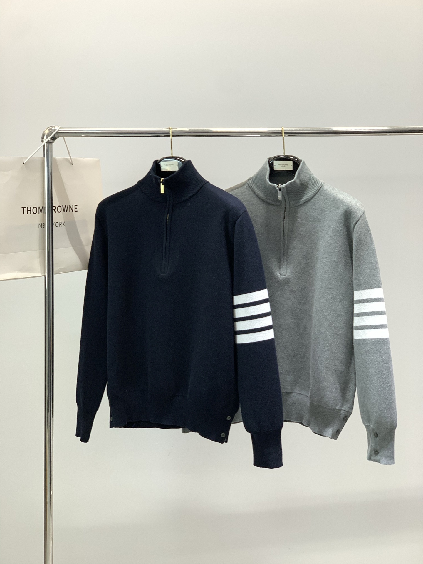 ，Thom Browne 汤姆·布朗 ，秋季最新品，时尚休闲针织毛衣，专柜同步有售，原单狠货，采用进口原版面料，舒适度极