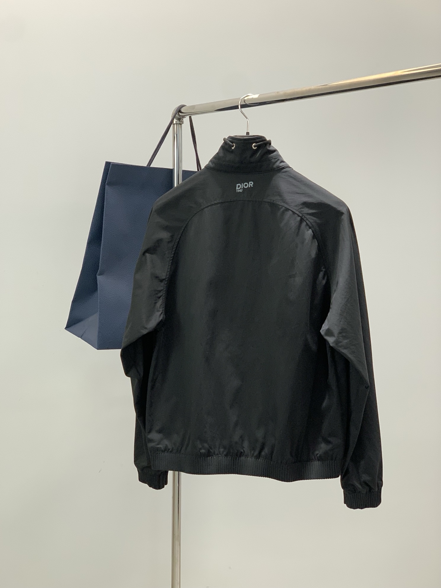 ，Dior 迪奥， 2025秋季新品，专柜同步有售，简约时尚休闲立领卫衣，原版进口面料，舒适透气，顶级刺