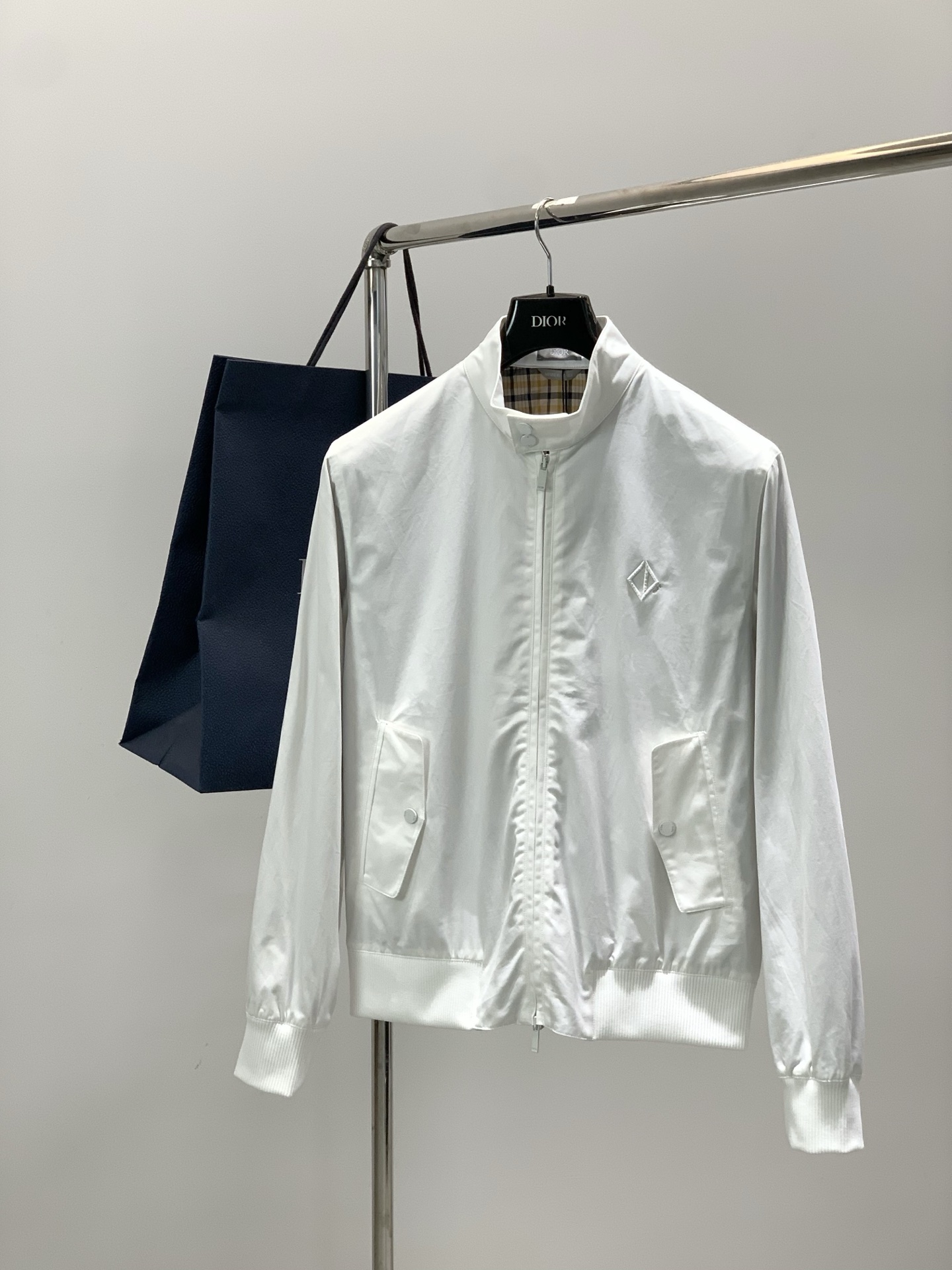 ，Dior 迪奥， 2025秋季新品，专柜同步有售，简约时尚休闲夹克立领外套，原版进口面料，舒适透气，顶