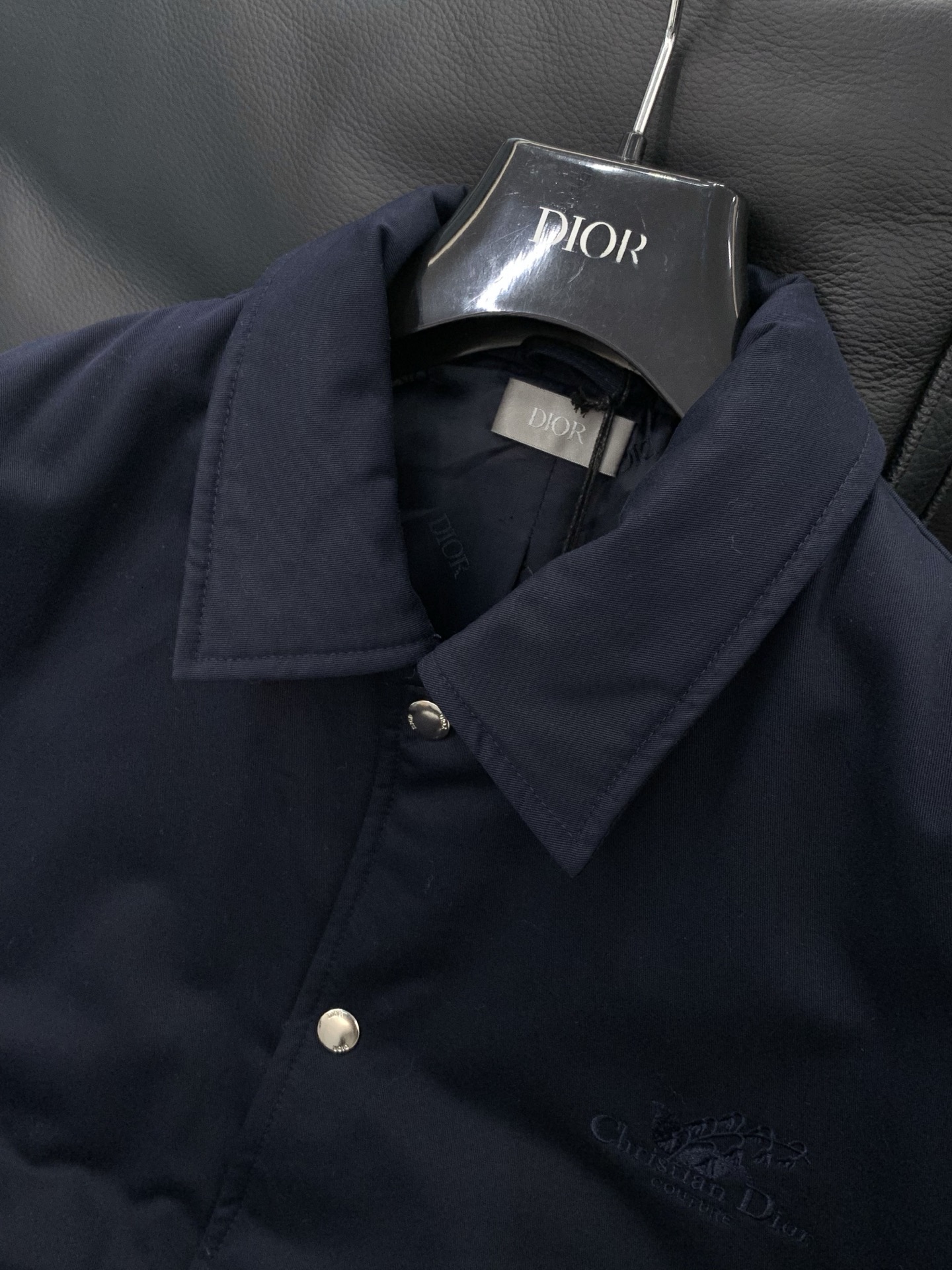 ，Dior 迪奥， 2025冬季新品，专柜同步有售，简约时尚休闲➕棉夹克翻领外套，原版进口面料，舒适透气