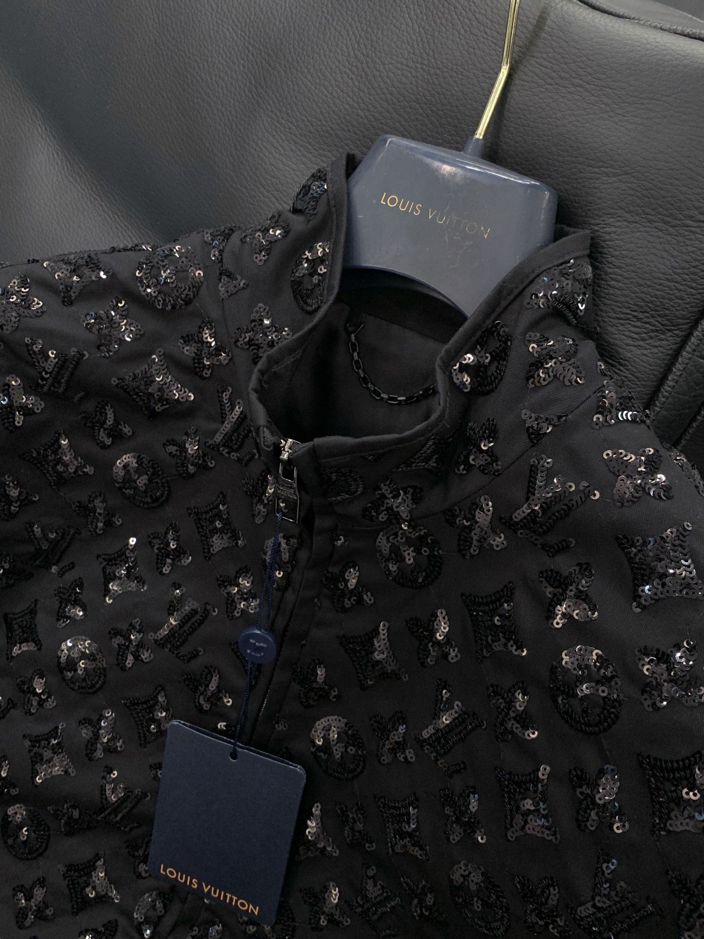 ，LouisVuitton 路易威登，2025秋冬最新款，专柜同步有售，原单狠货，时尚休闲夹克翻领外套，