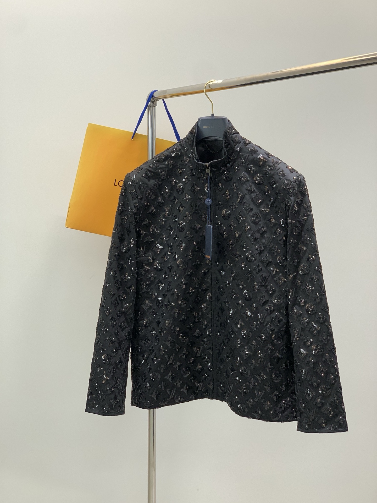 ，LouisVuitton 路易威登，2025秋冬最新款，专柜同步有售，原单狠货，时尚休闲夹克翻领外套，