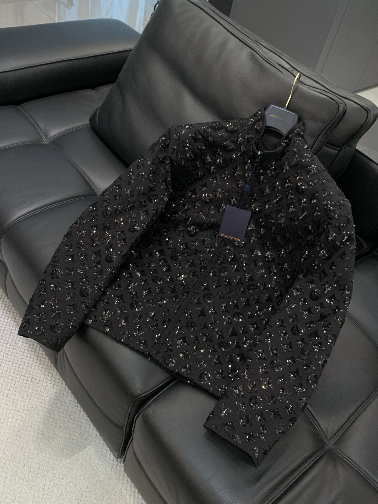 ，LouisVuitton 路易威登，2025秋冬最新款，专柜同步有售，原单狠货，时尚休闲夹克翻领外套，