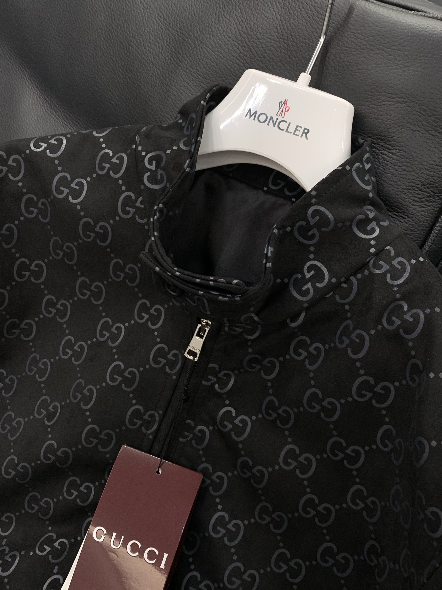 ，Gucci 古驰，2025秋冬最新款，专柜同步有售，原单狠货，时尚休闲夹克外套，上身很有特点！吸睛而有