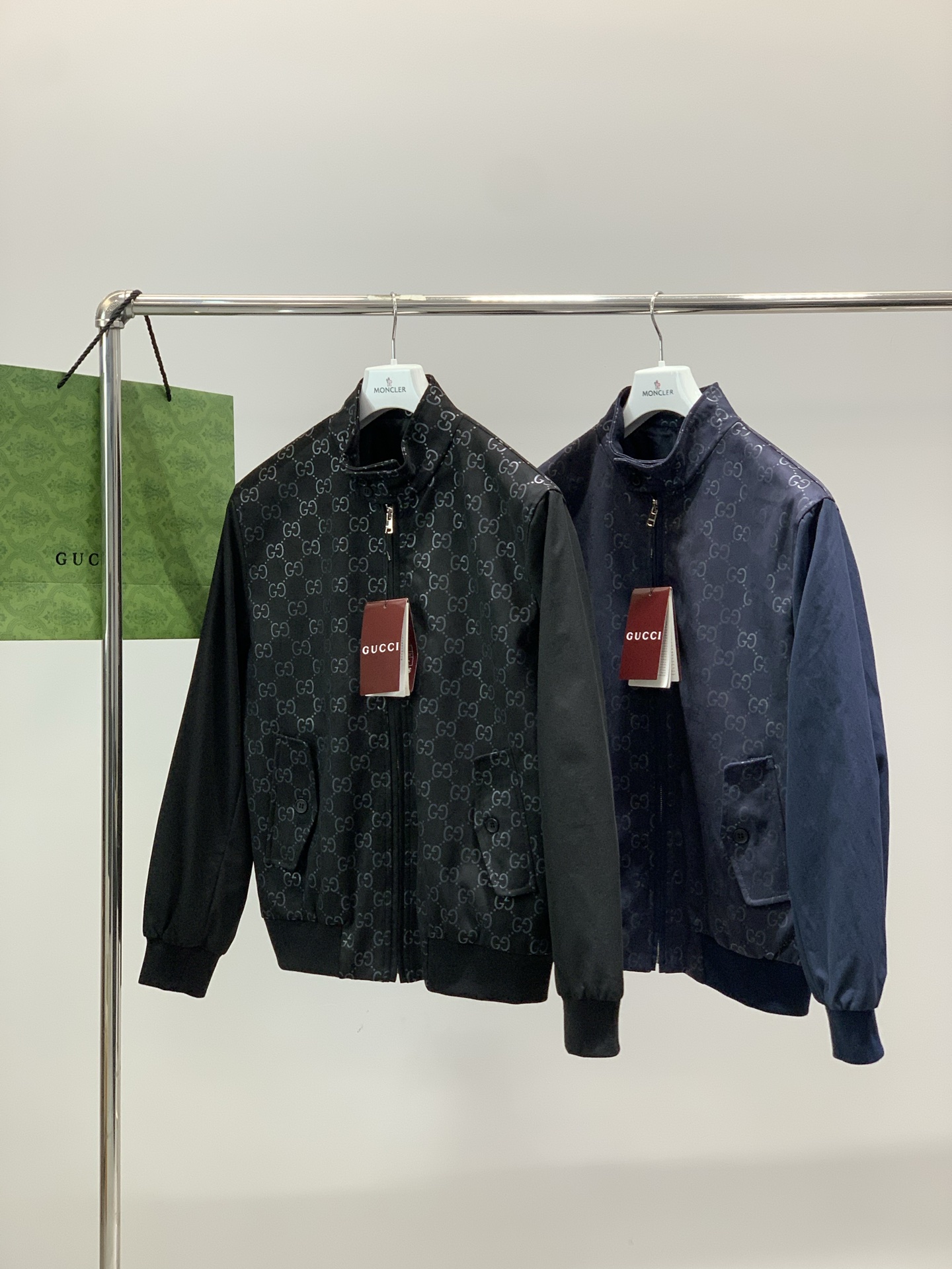 ，Gucci 古驰，2025秋冬最新款，专柜同步有售，原单狠货，时尚休闲夹克外套，上身很有特点！吸睛而有