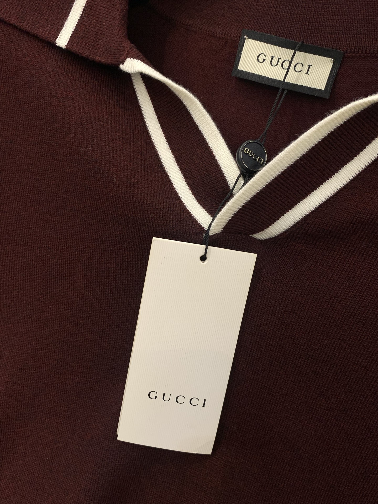 ，Gucci 古驰，2025冬季最新款，专柜同步有售，原单狠货，时尚休闲翻领针织毛衣，上身很有特点！吸睛