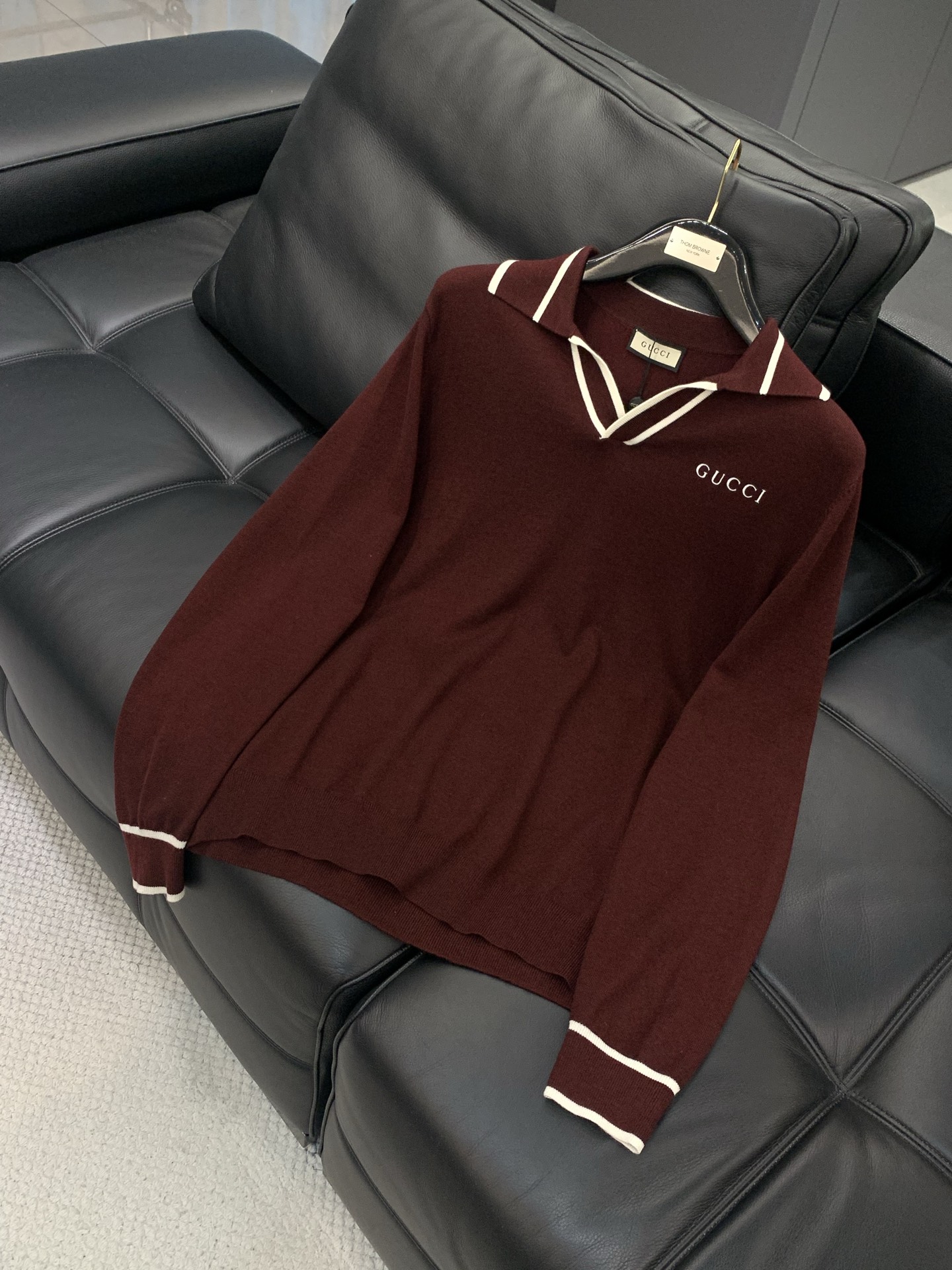 ，Gucci 古驰，2025冬季最新款，专柜同步有售，原单狠货，时尚休闲翻领针织毛衣，上身很有特点！吸睛