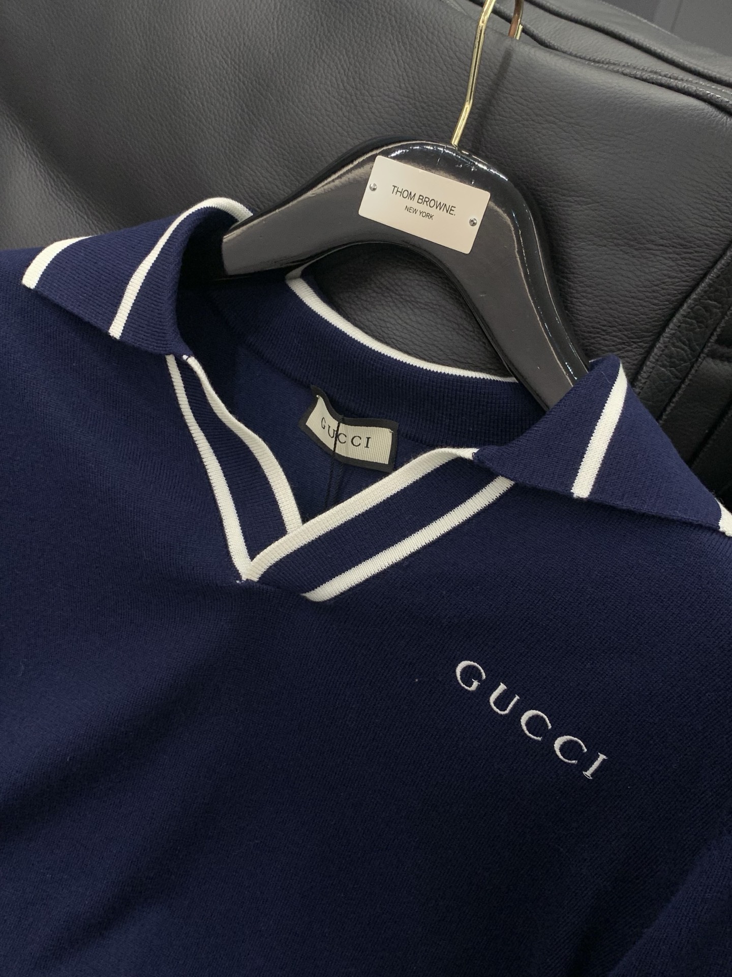 ，Gucci 古驰，2025冬季最新款，专柜同步有售，原单狠货，时尚休闲翻领针织毛衣，上身很有特点！吸睛