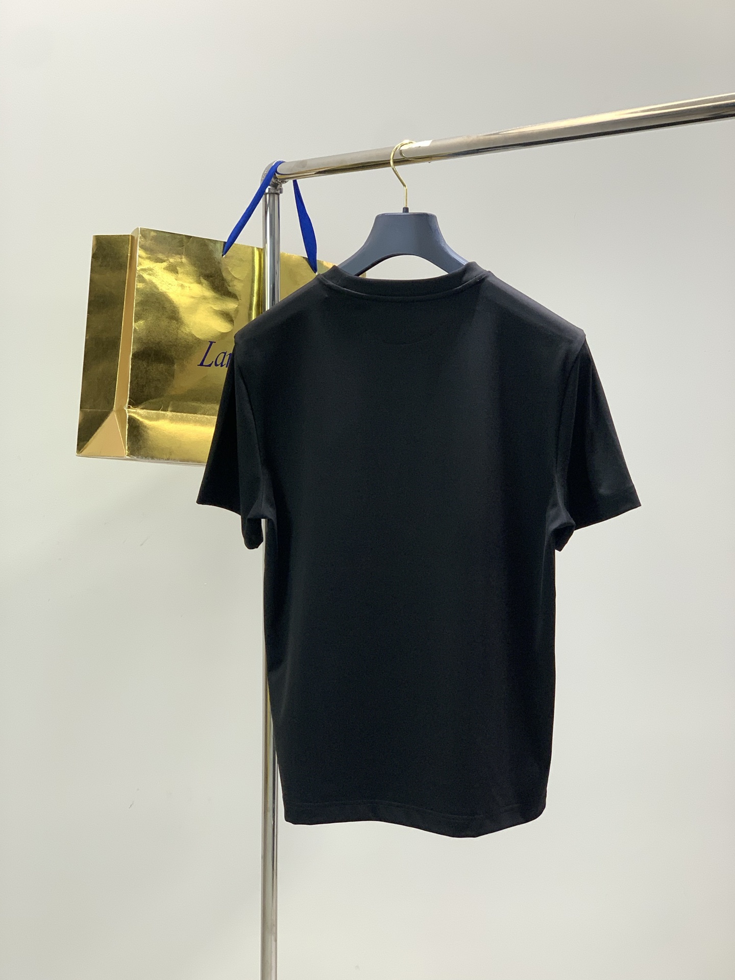 ，意大利神狮，2025夏季最新品，专柜同步有售，原单狠货，时尚休闲圆领短袖T恤，采用进口原版面料，顶级印