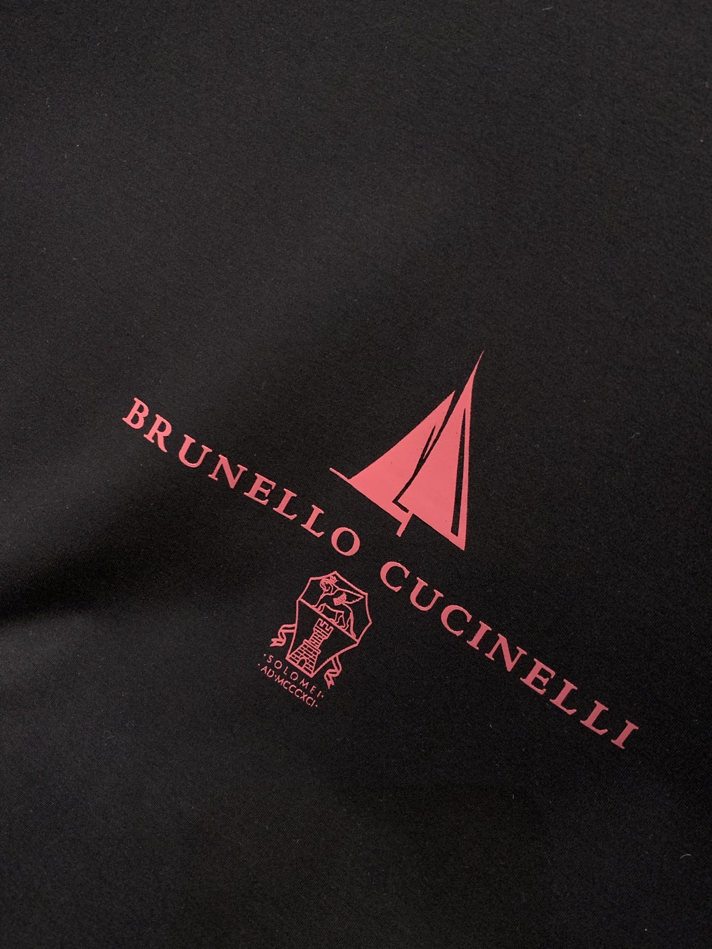 ，意大利神狮，2025夏季最新品，专柜同步有售，原单狠货，时尚休闲圆领短袖T恤，采用进口原版面料，顶级印