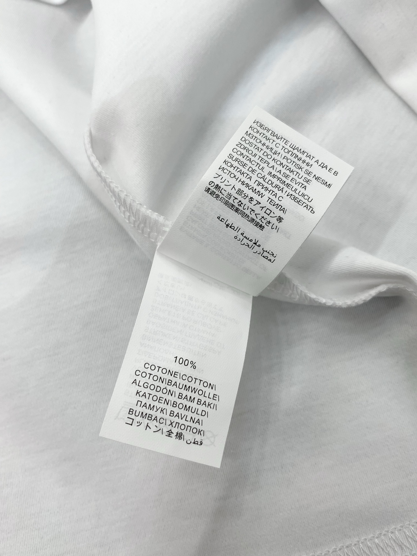 ，意大利神狮，2025夏季最新品，专柜同步有售，原单狠货，时尚休闲圆领短袖T恤，采用进口原版面料，顶级印