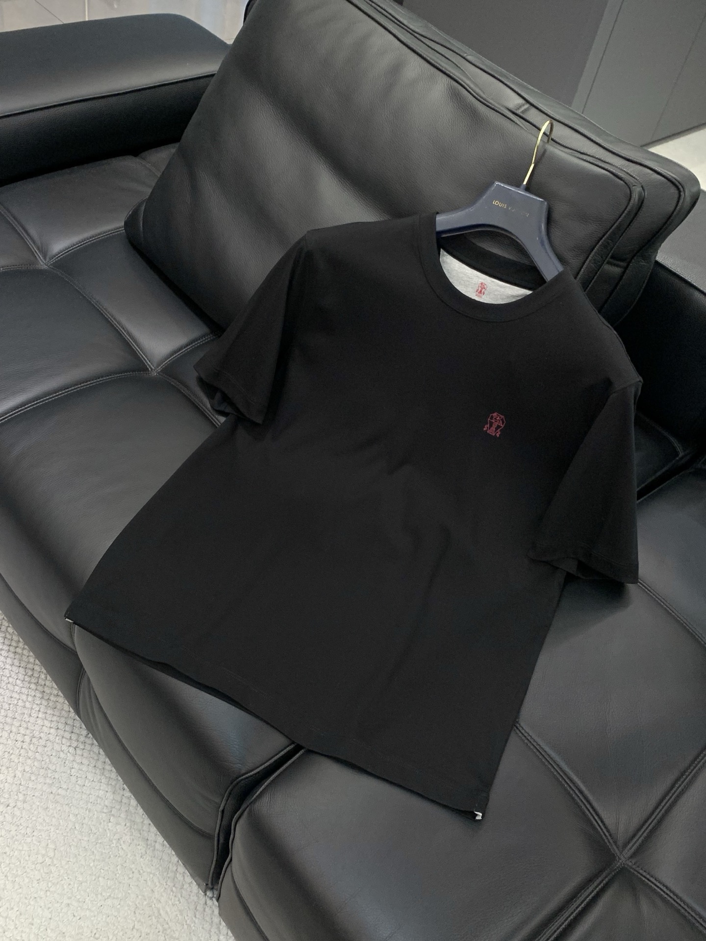 ，意大利神狮，2025夏季最新品，专柜同步有售，原单狠货，时尚休闲圆领短袖T恤，采用进口原版面料，顶级印