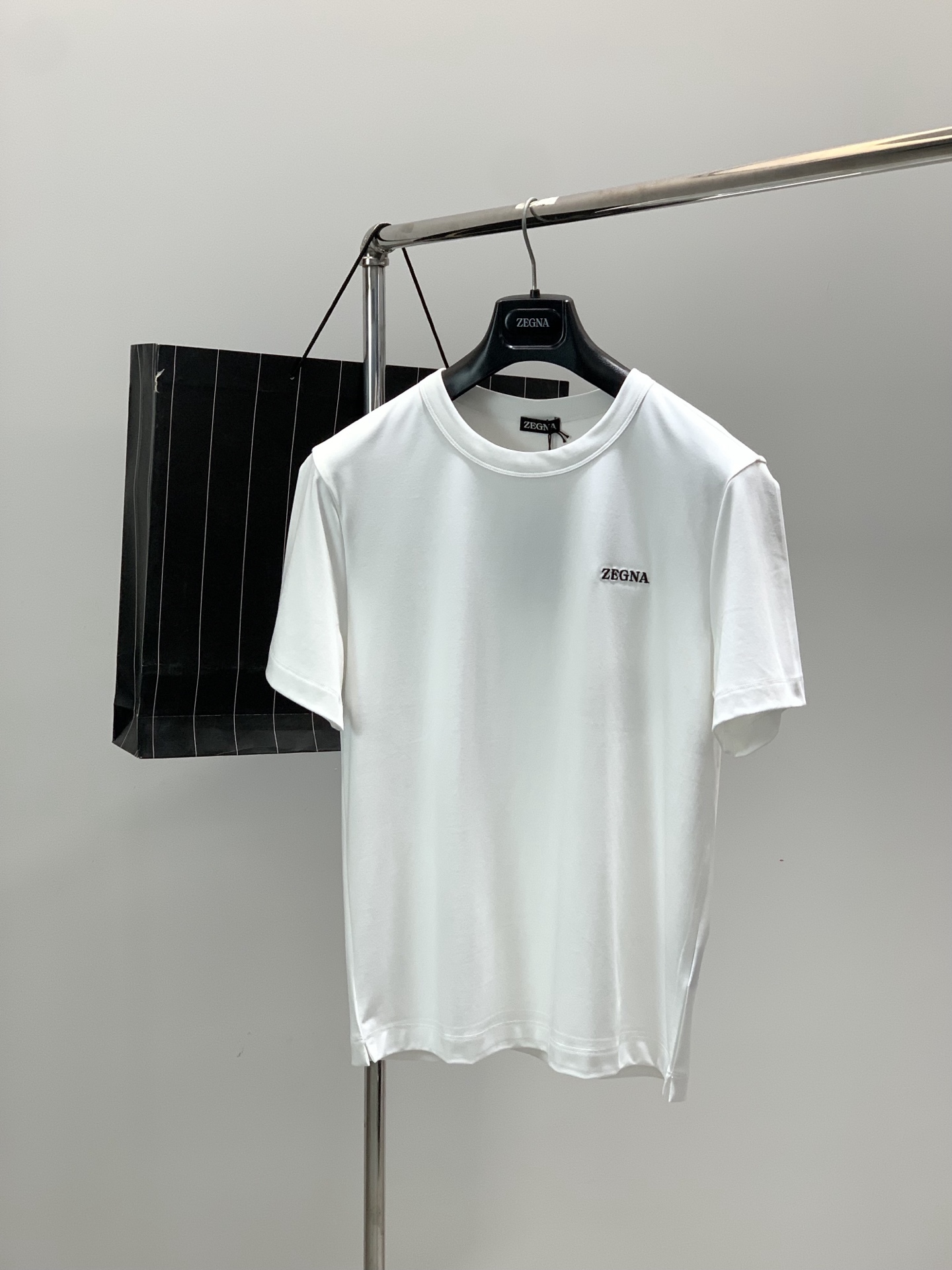，杰尼亚 Zegna，2025夏季最新品，专柜同步有售，原单狠货，时尚休闲圆领短袖T恤，采用进口原版面料