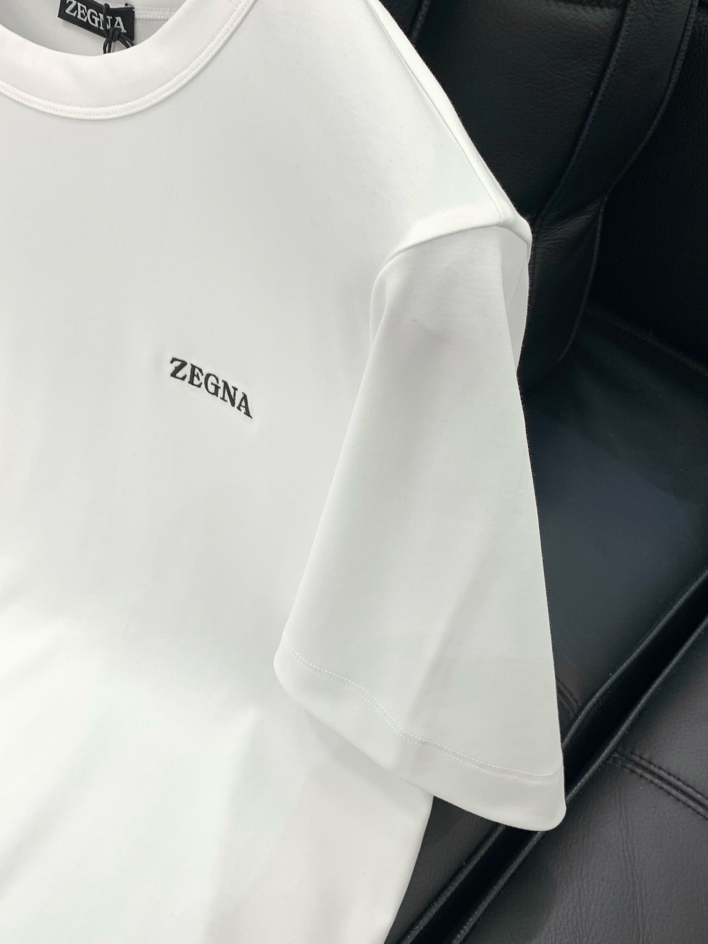 ，杰尼亚 Zegna，2025夏季最新品，专柜同步有售，原单狠货，时尚休闲圆领短袖T恤，采用进口原版面料