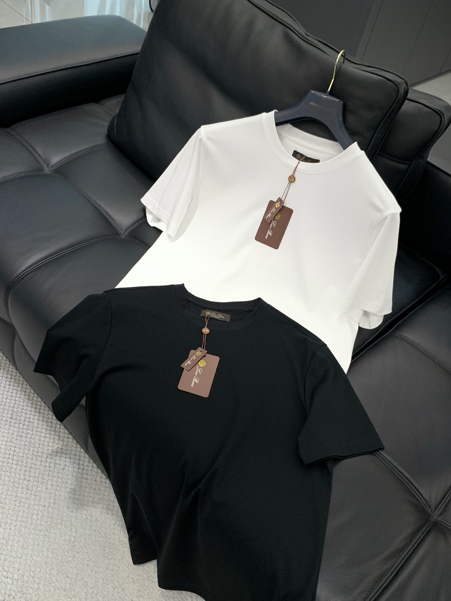 ，lp🆕(Loro Piana )，2025夏季最新品，专柜同步有售，原单狠货，时尚休闲圆领短袖T恤，采