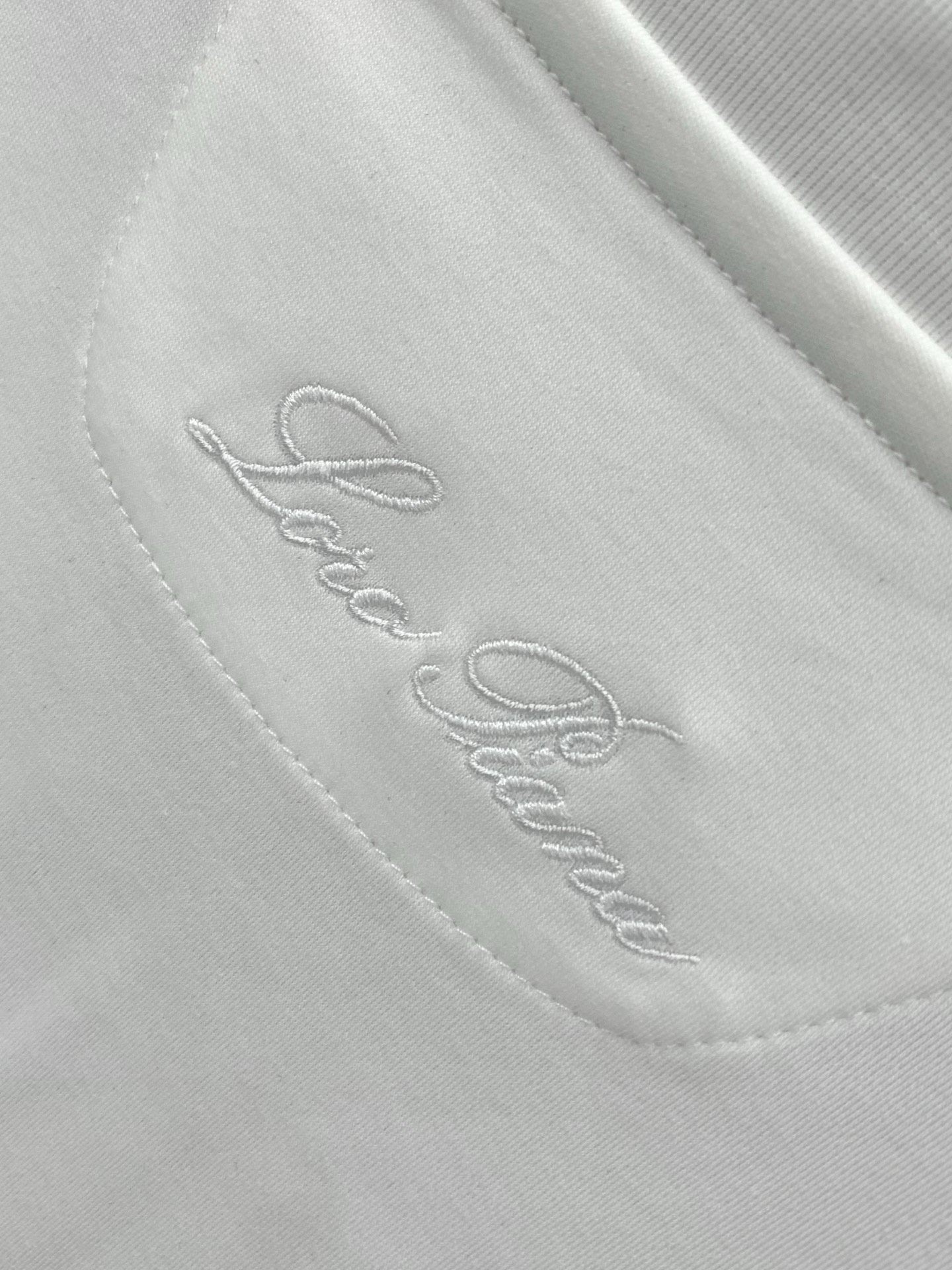 ，lp🆕(Loro Piana )，2025夏季最新品，专柜同步有售，原单狠货，时尚休闲圆领短袖T恤，采