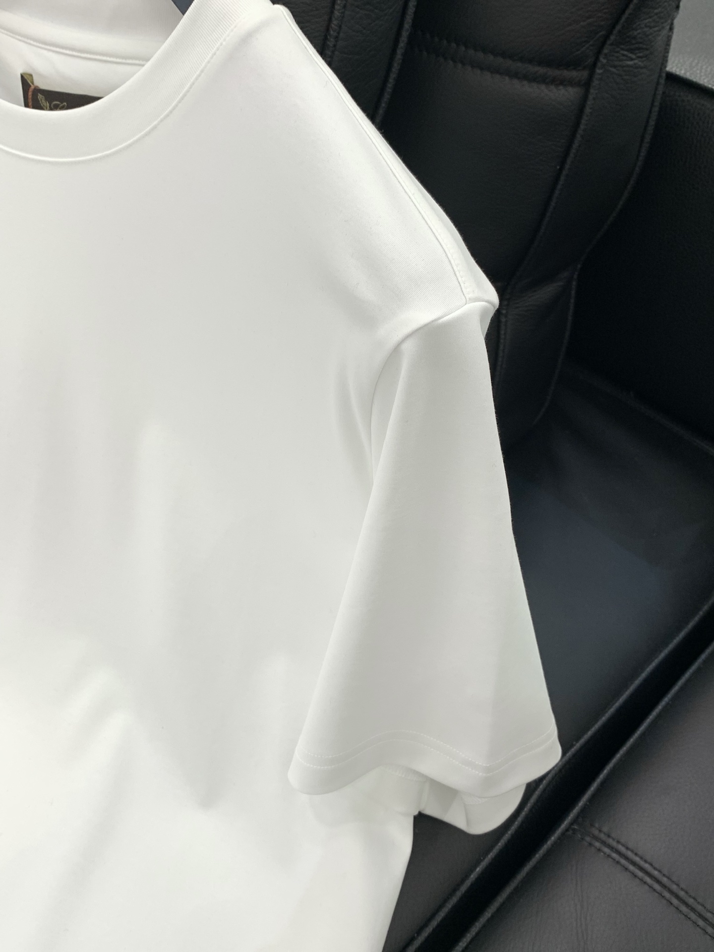 ，lp🆕(Loro Piana )，2025夏季最新品，专柜同步有售，原单狠货，时尚休闲圆领短袖T恤，采