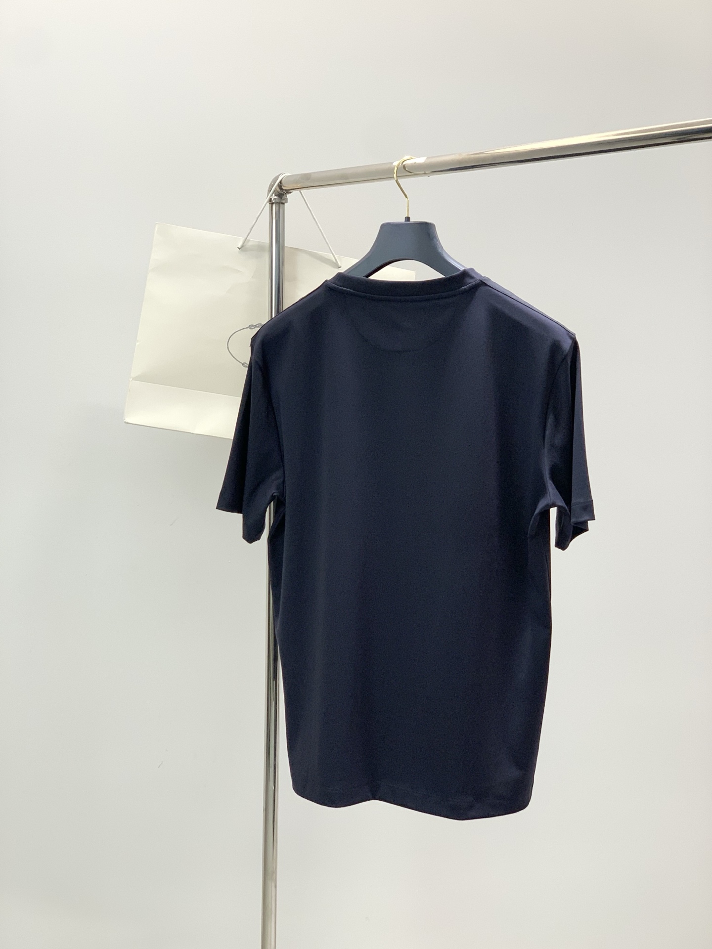 ，PRADA 普拉达，2025夏季最新品，专柜同步有售，时尚休闲圆领短袖T恤，进口原版面料，做工极为复杂