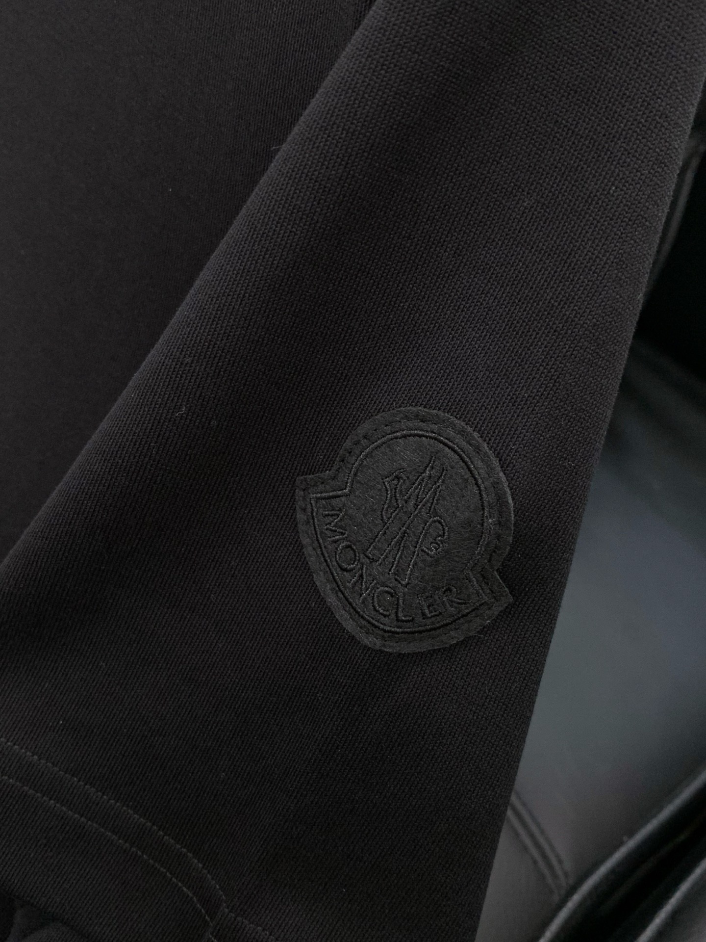 ，Moncler 蒙口，2025夏季最新品，专柜同步有售，原单狠货，时尚休闲圆领短袖T恤，上身舒适！吸睛