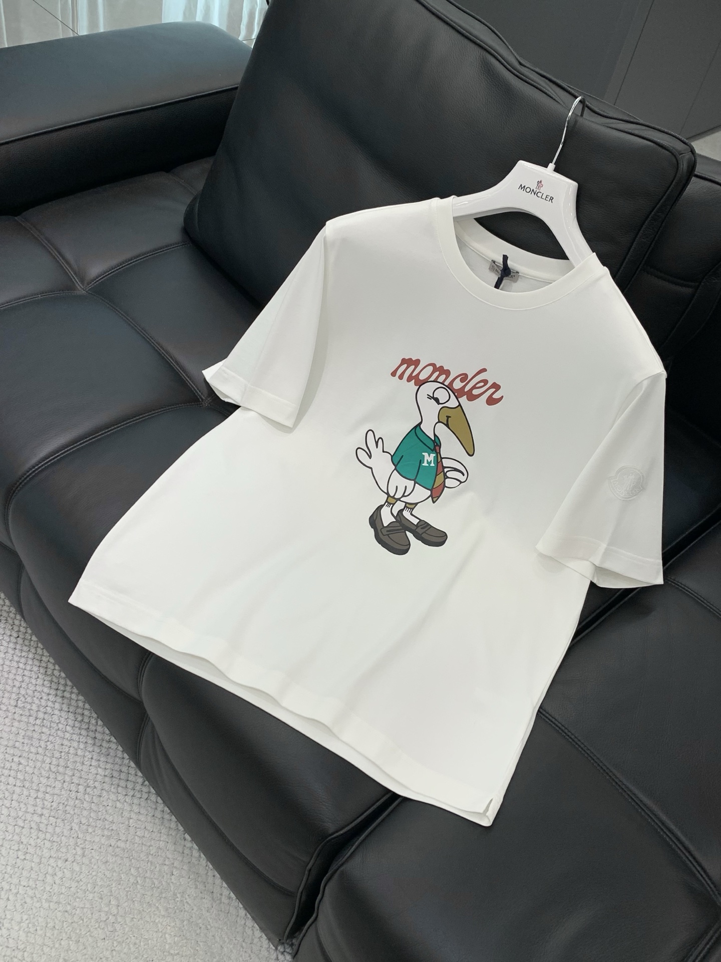 ，Moncler 蒙口，2025夏季最新品，专柜同步有售，原单狠货，时尚休闲圆领短袖T恤，上身舒适！吸睛