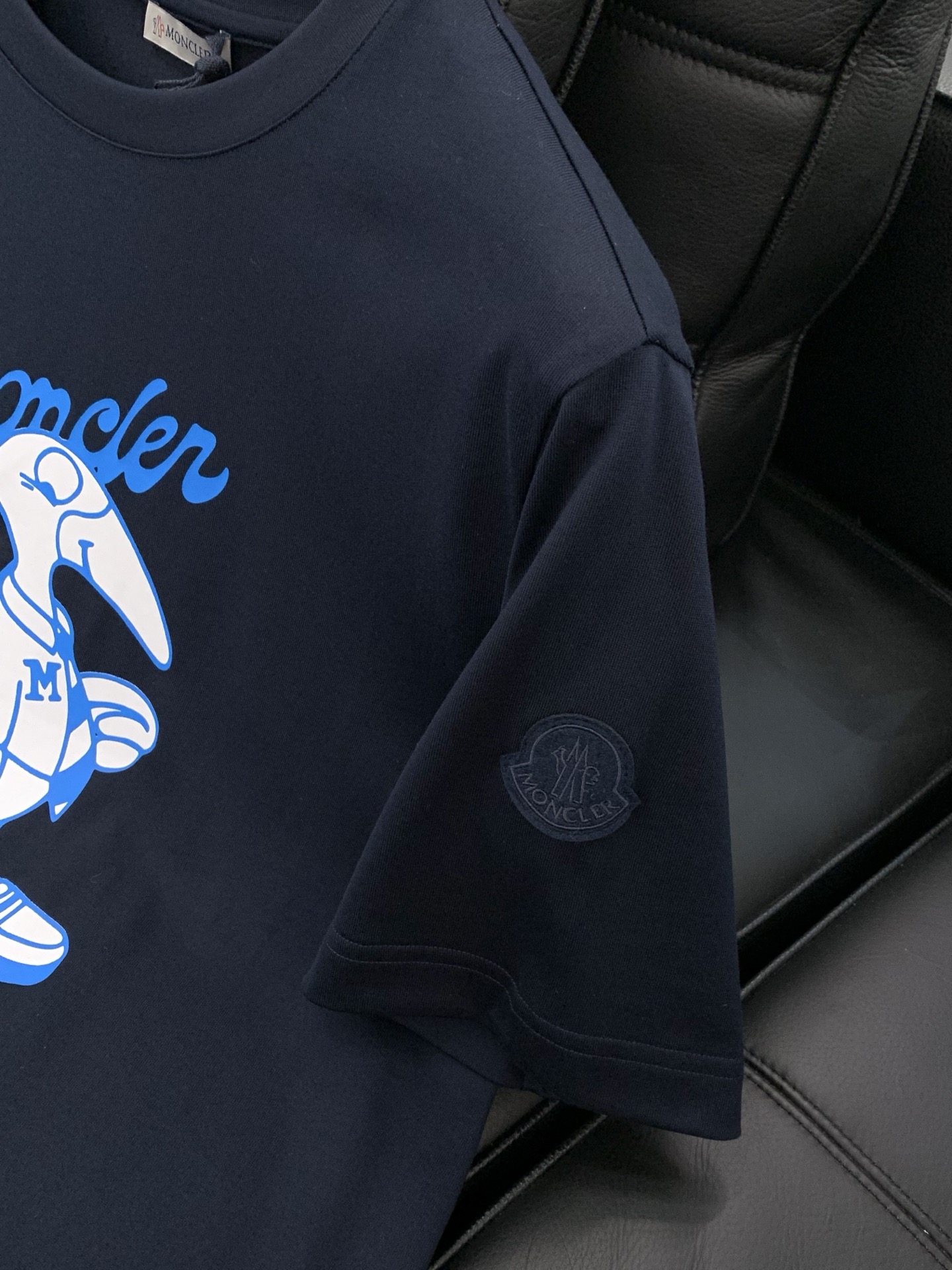 ，Moncler 蒙口，2025夏季最新品，专柜同步有售，原单狠货，时尚休闲圆领短袖T恤，上身舒适！吸睛