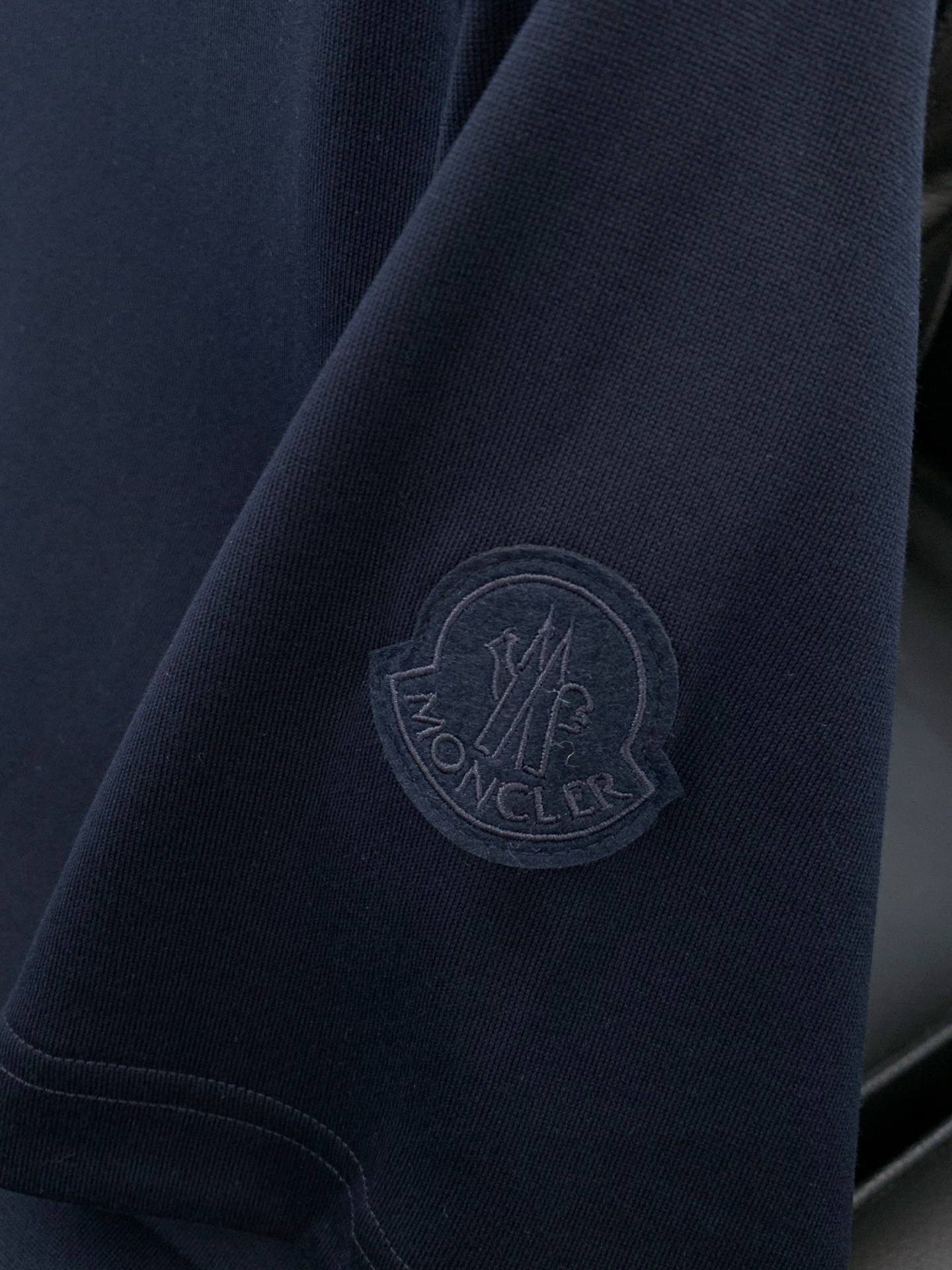 ，Moncler 蒙口，2025夏季最新品，专柜同步有售，原单狠货，时尚休闲圆领短袖T恤，上身舒适！吸睛