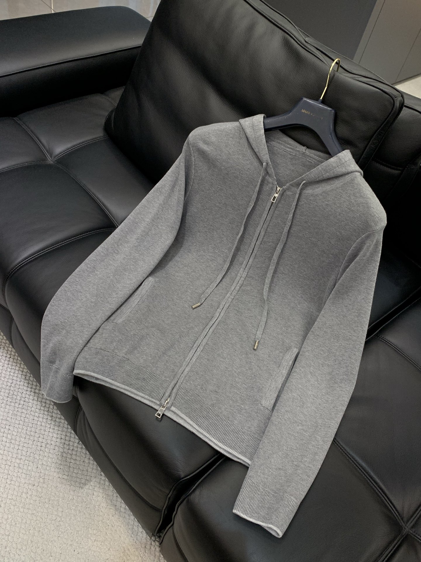 一套，lp🆕(Loro Piana )，2025秋季最新品，专柜同步有售，原单狠货，时尚休闲针织套装，采