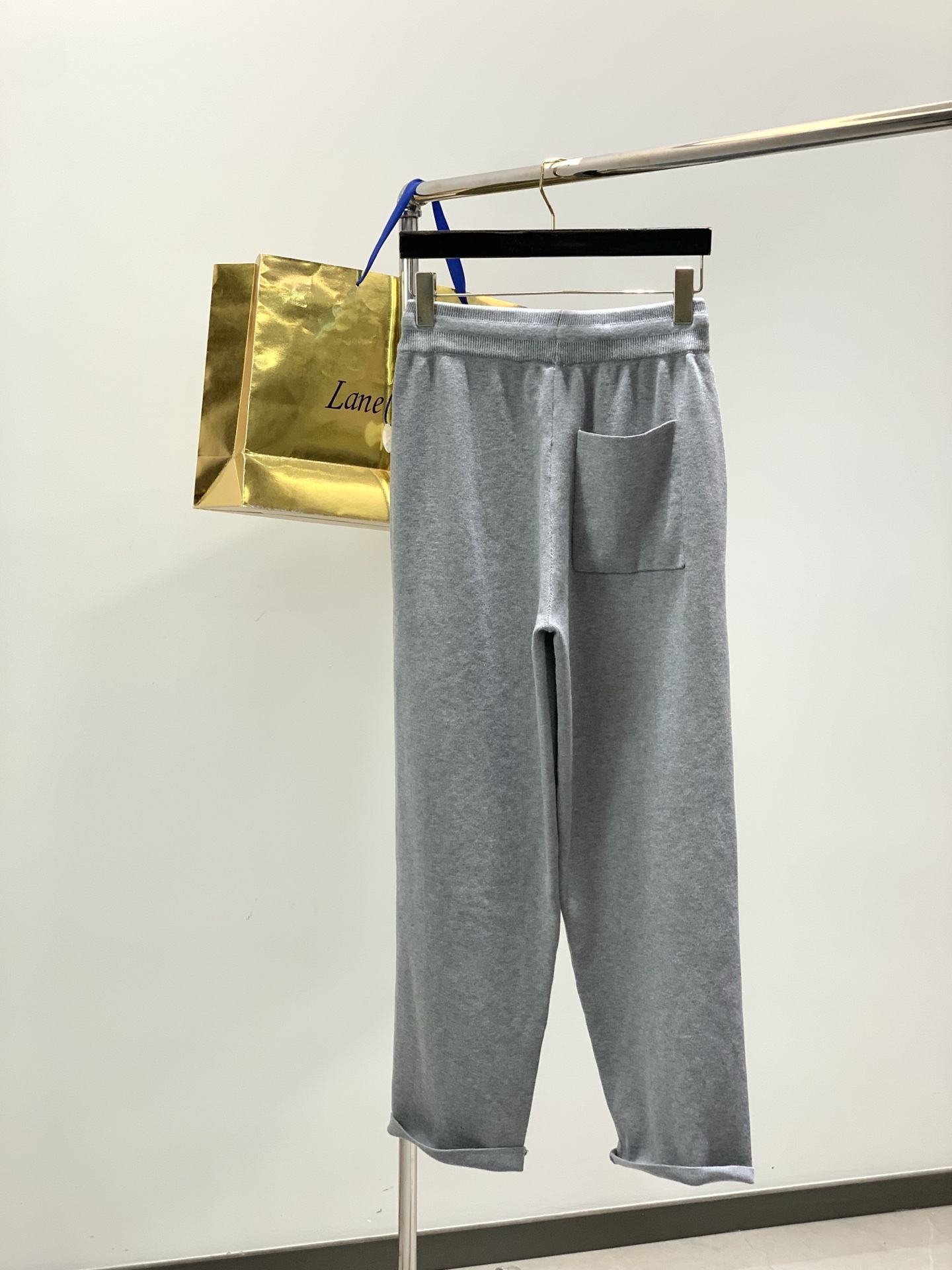 一套，lp🆕(Loro Piana )，2025秋季最新品，专柜同步有售，原单狠货，时尚休闲针织套装，采