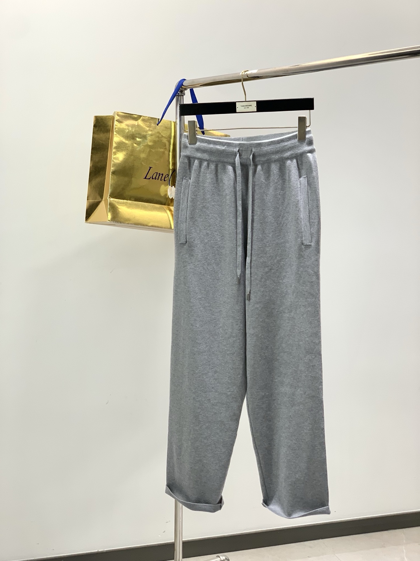 一套，lp🆕(Loro Piana )，2025秋季最新品，专柜同步有售，原单狠货，时尚休闲针织套装，采