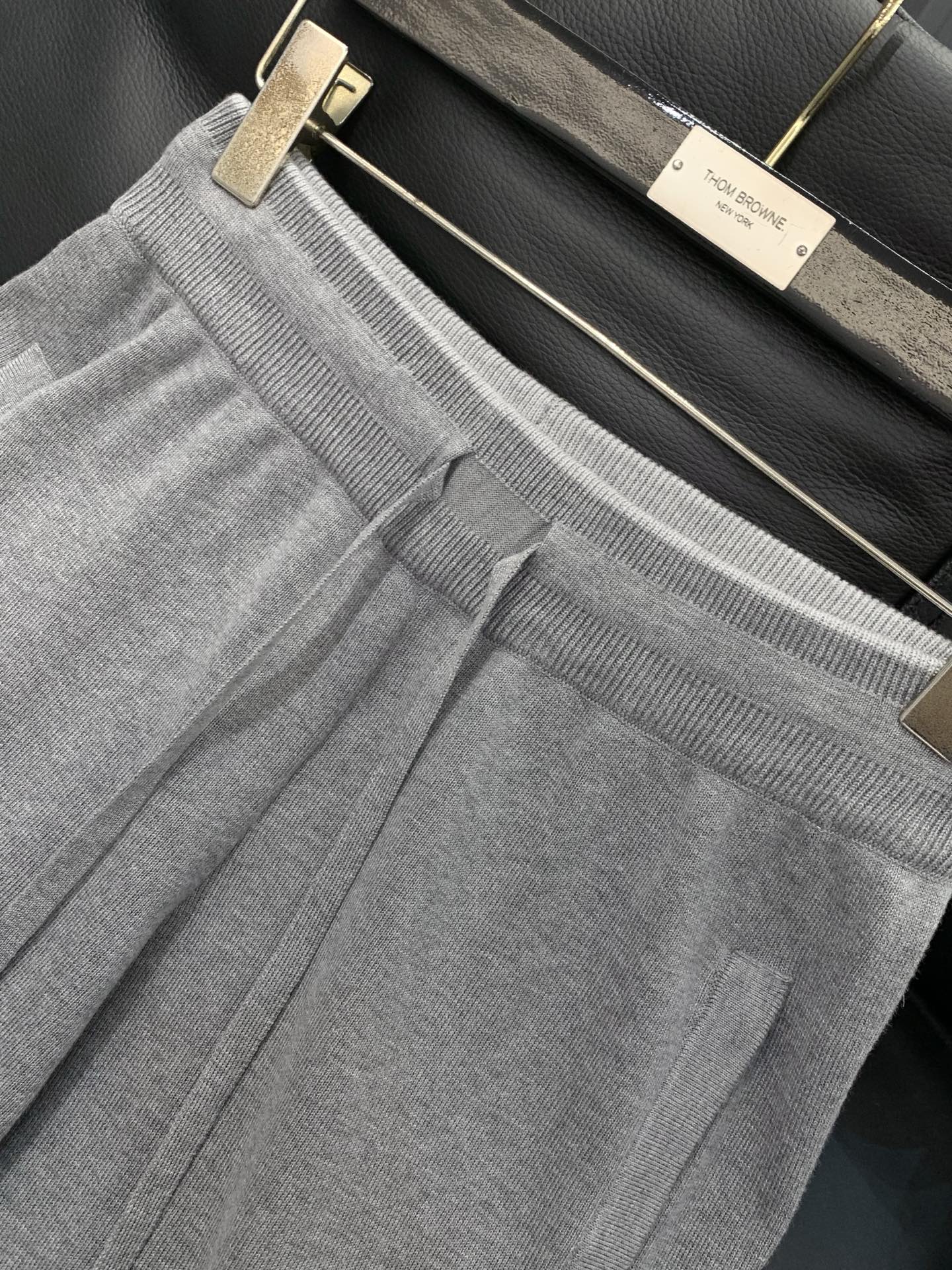 一套，lp🆕(Loro Piana )，2025秋季最新品，专柜同步有售，原单狠货，时尚休闲针织套装，采