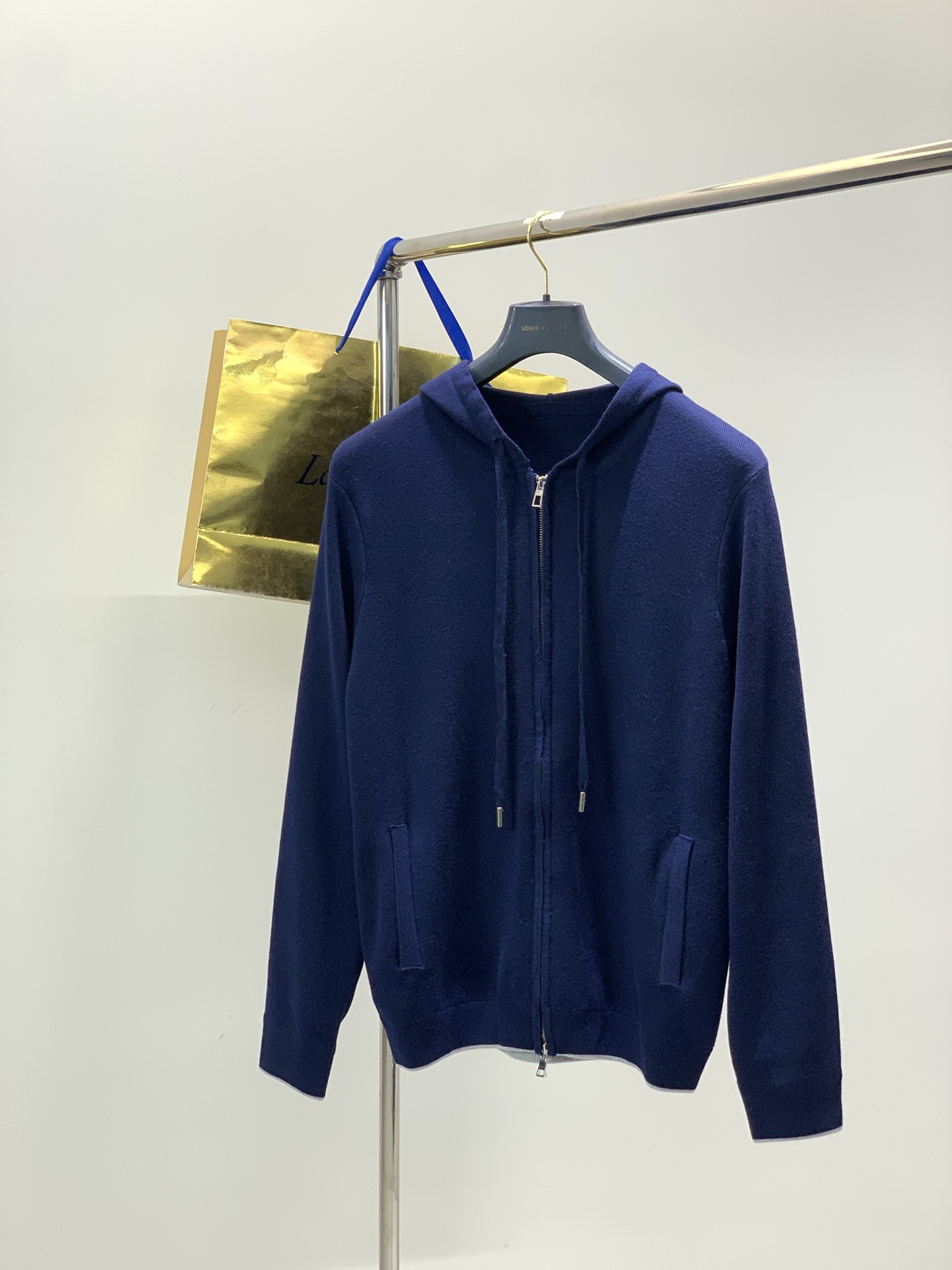 一套，lp🆕(Loro Piana )，2025秋季最新品，专柜同步有售，原单狠货，时尚休闲针织套装，采