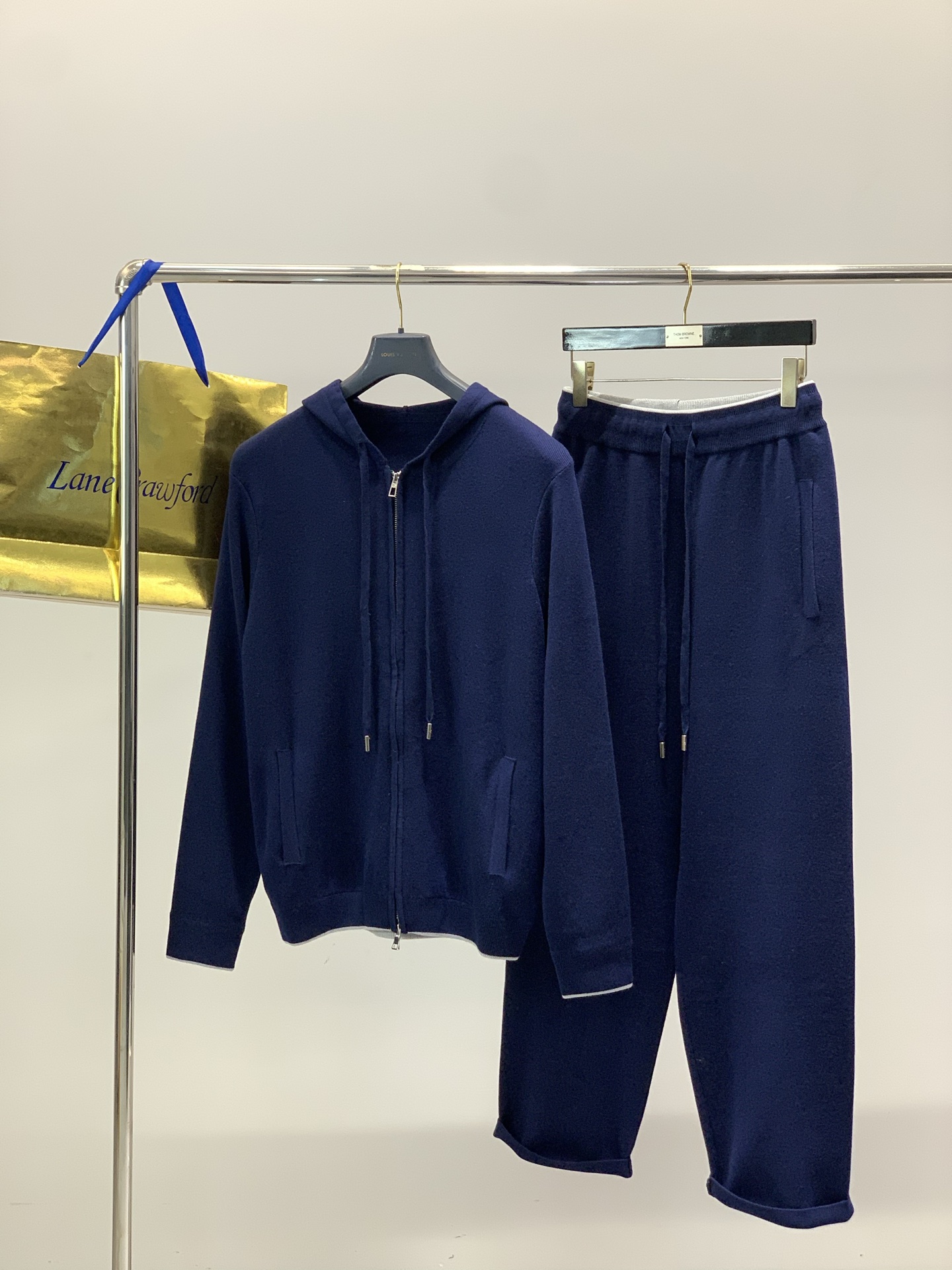 一套，lp🆕(Loro Piana )，2025秋季最新品，专柜同步有售，原单狠货，时尚休闲针织套装，采