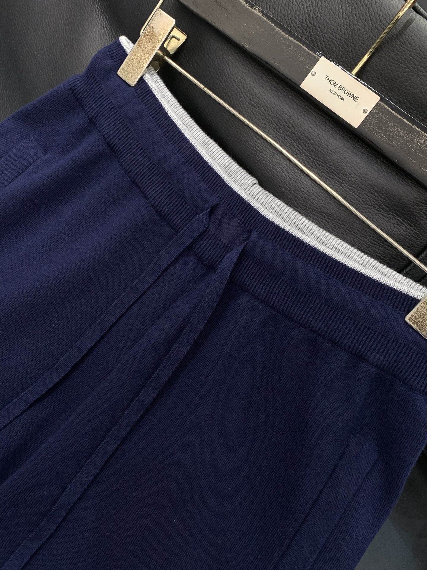 一套，lp🆕(Loro Piana )，2025秋季最新品，专柜同步有售，原单狠货，时尚休闲针织套装，采