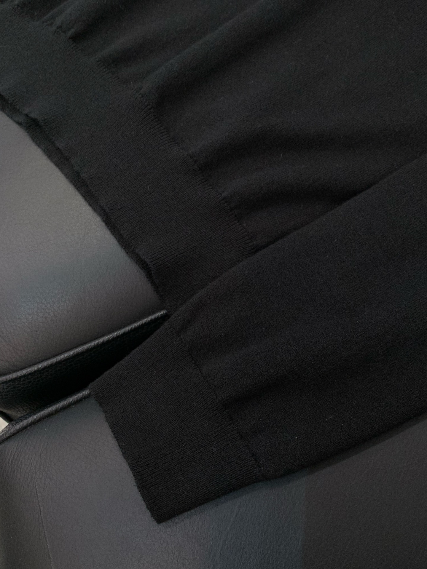 ，Hermès 爱马仕，2025冬季最新品，专柜同步有售，原单狠货，时尚休闲针织圆领毛衣，定制进口原版面