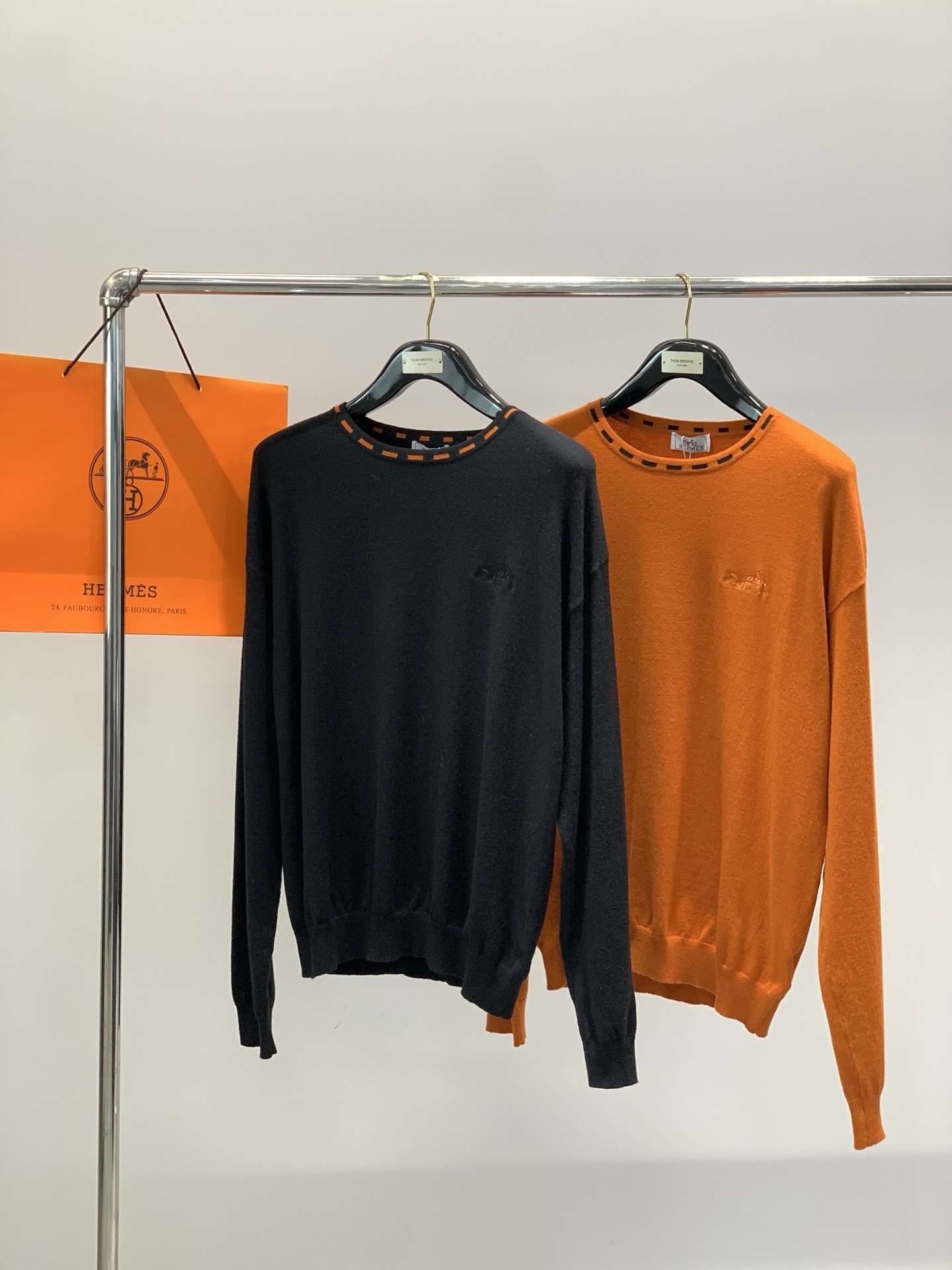 ，Hermès 爱马仕，2025冬季最新品，专柜同步有售，原单狠货，时尚休闲针织圆领毛衣，定制进口原版面